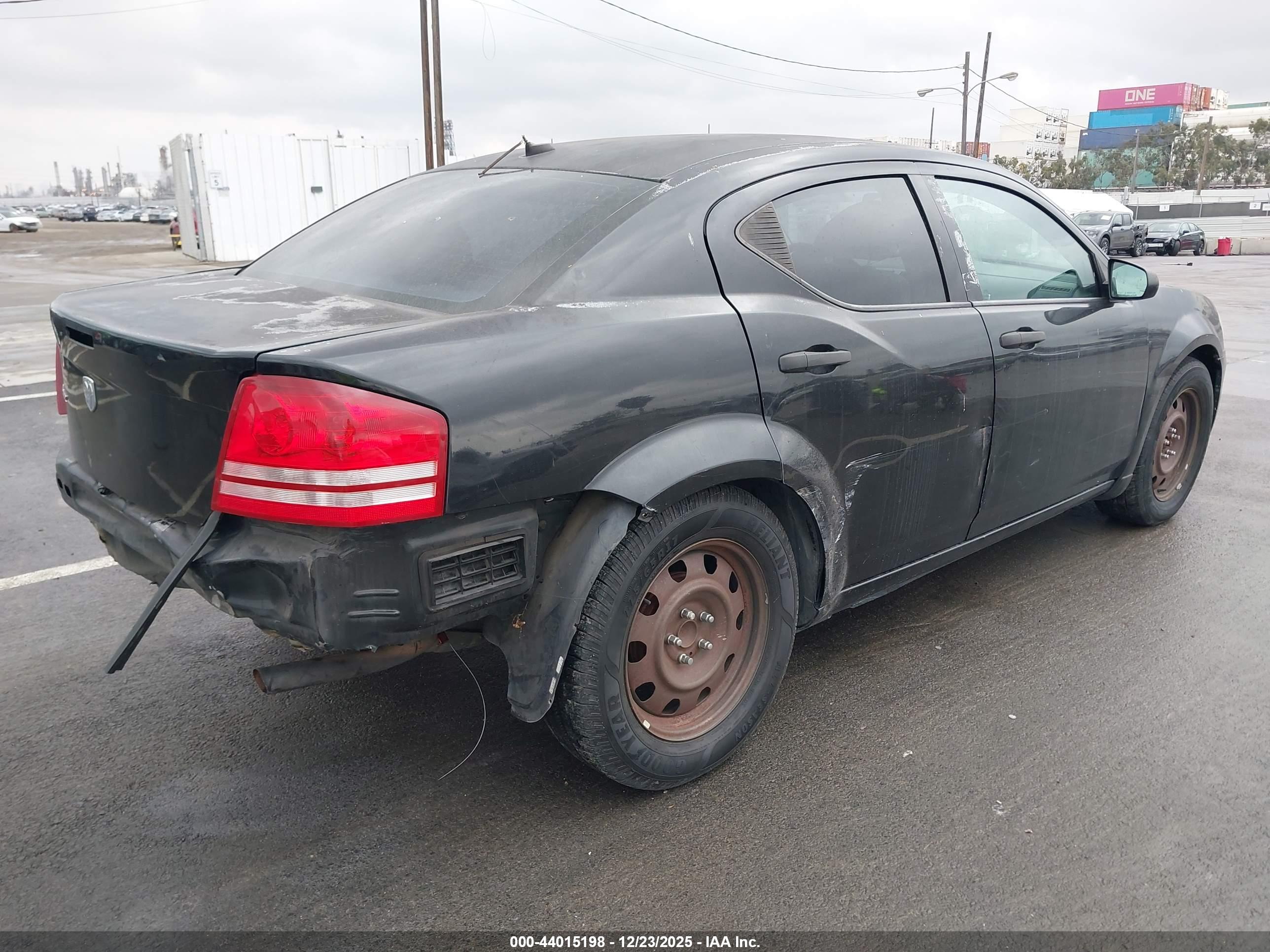 DODGE AVENGER image 4