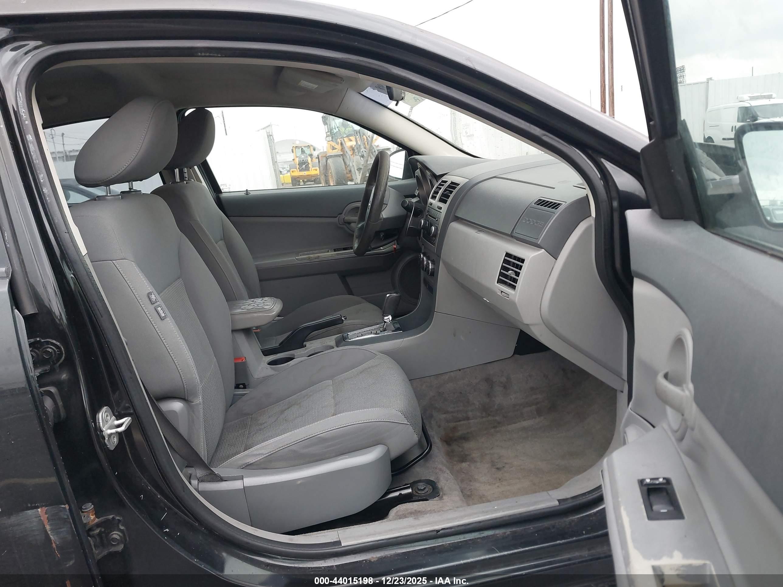 DODGE AVENGER image 5