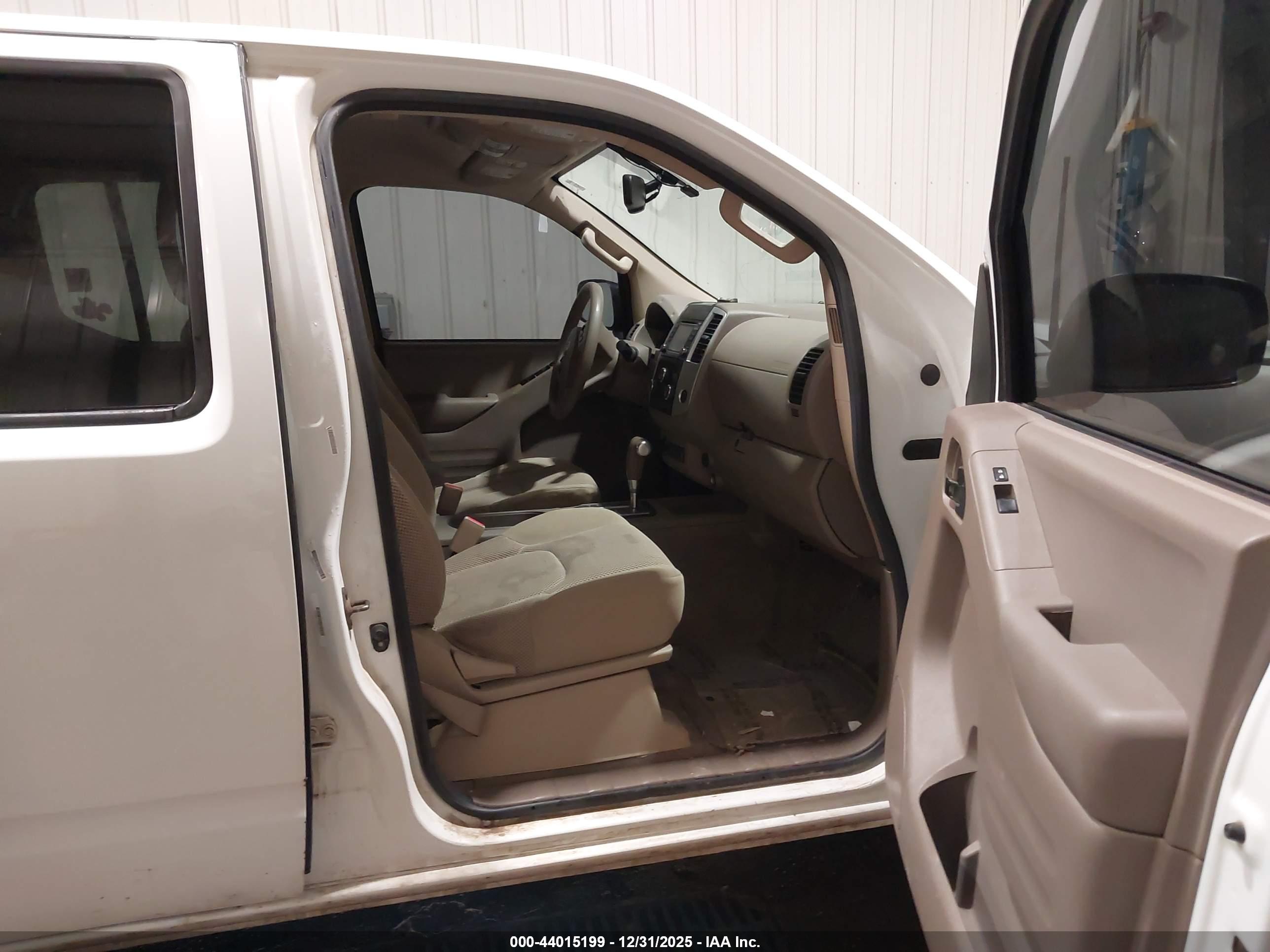 NISSAN FRONTIER image 5