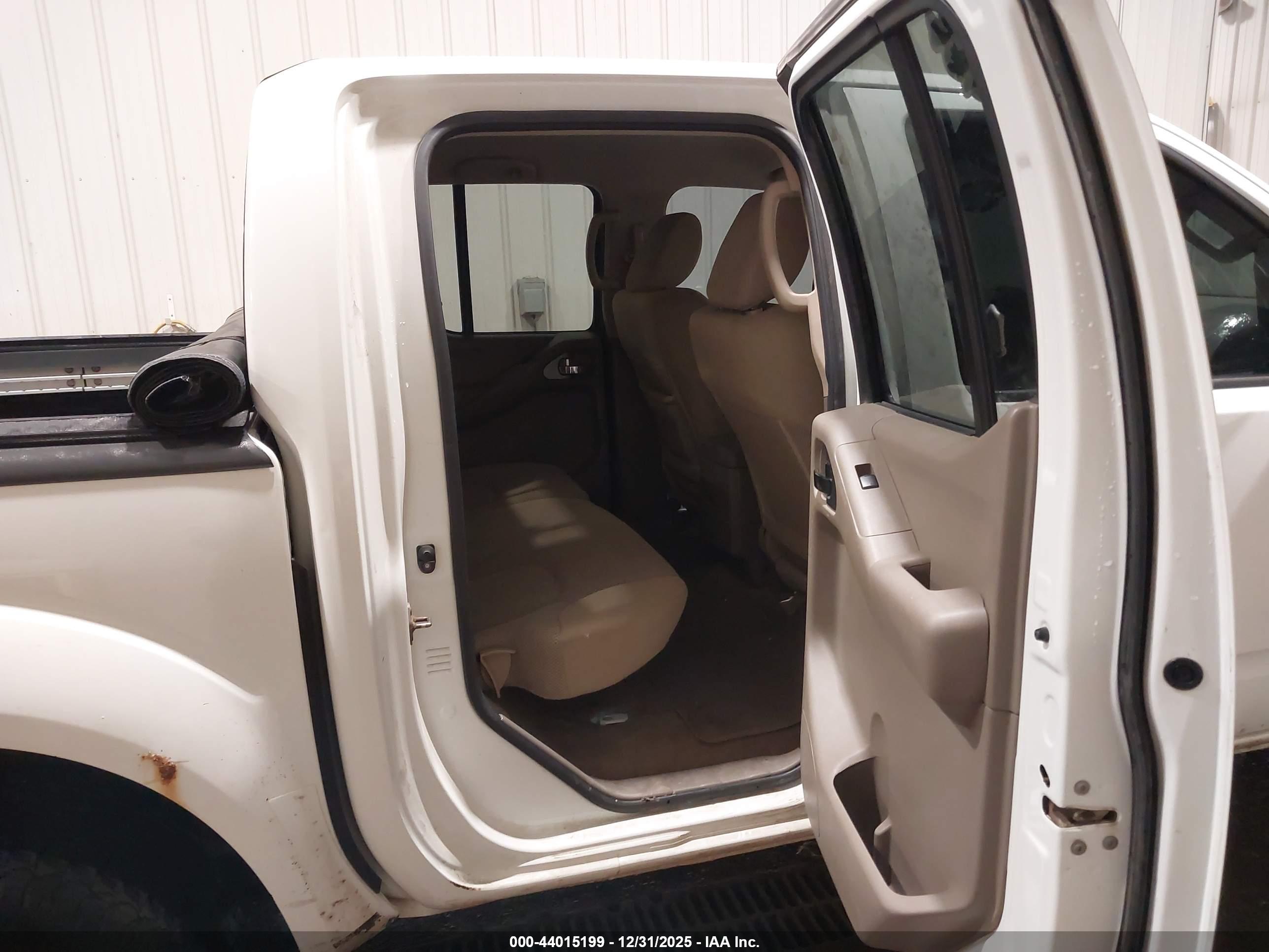 NISSAN FRONTIER image 8