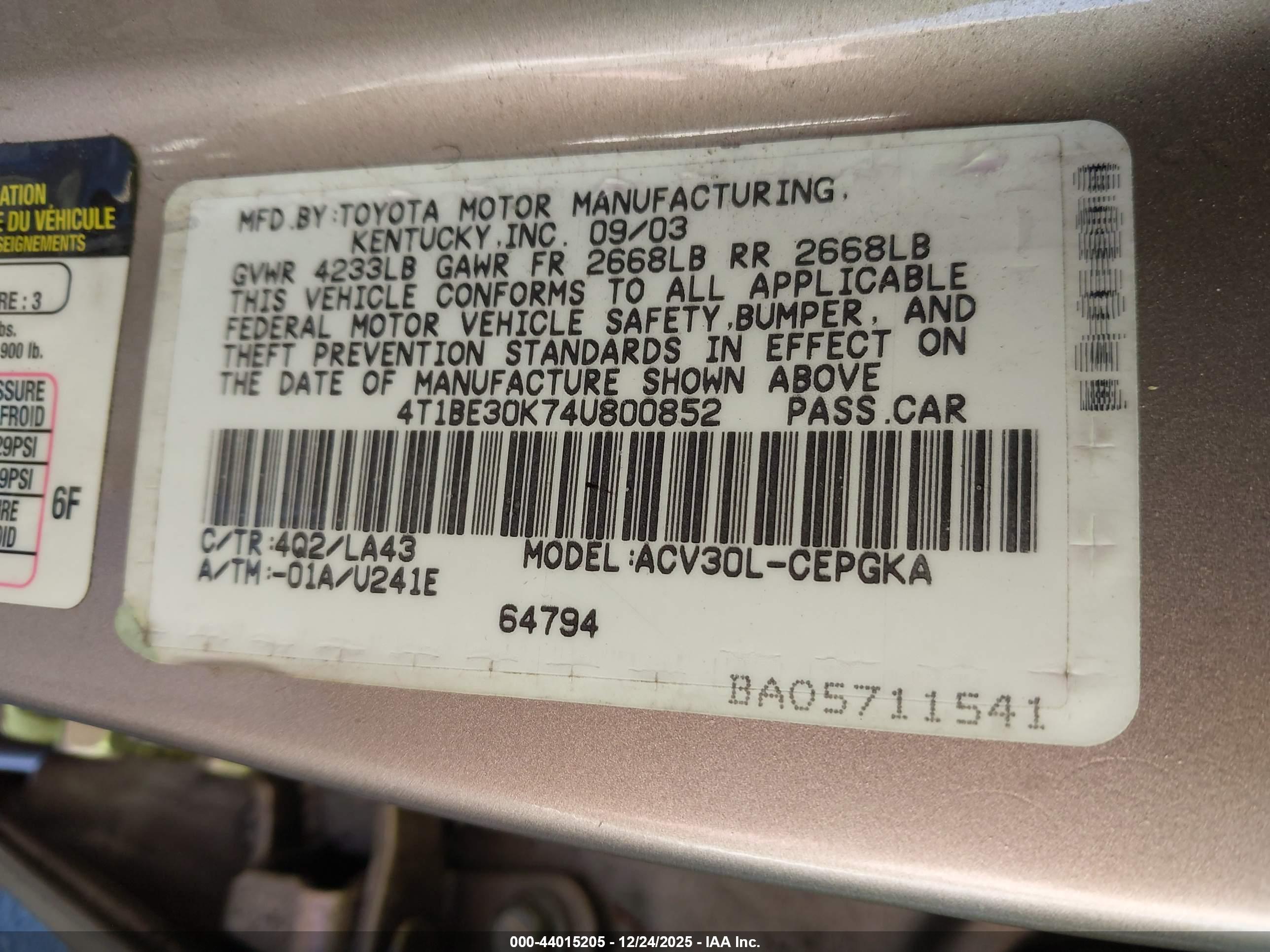 TOYOTA CAMRY image 9