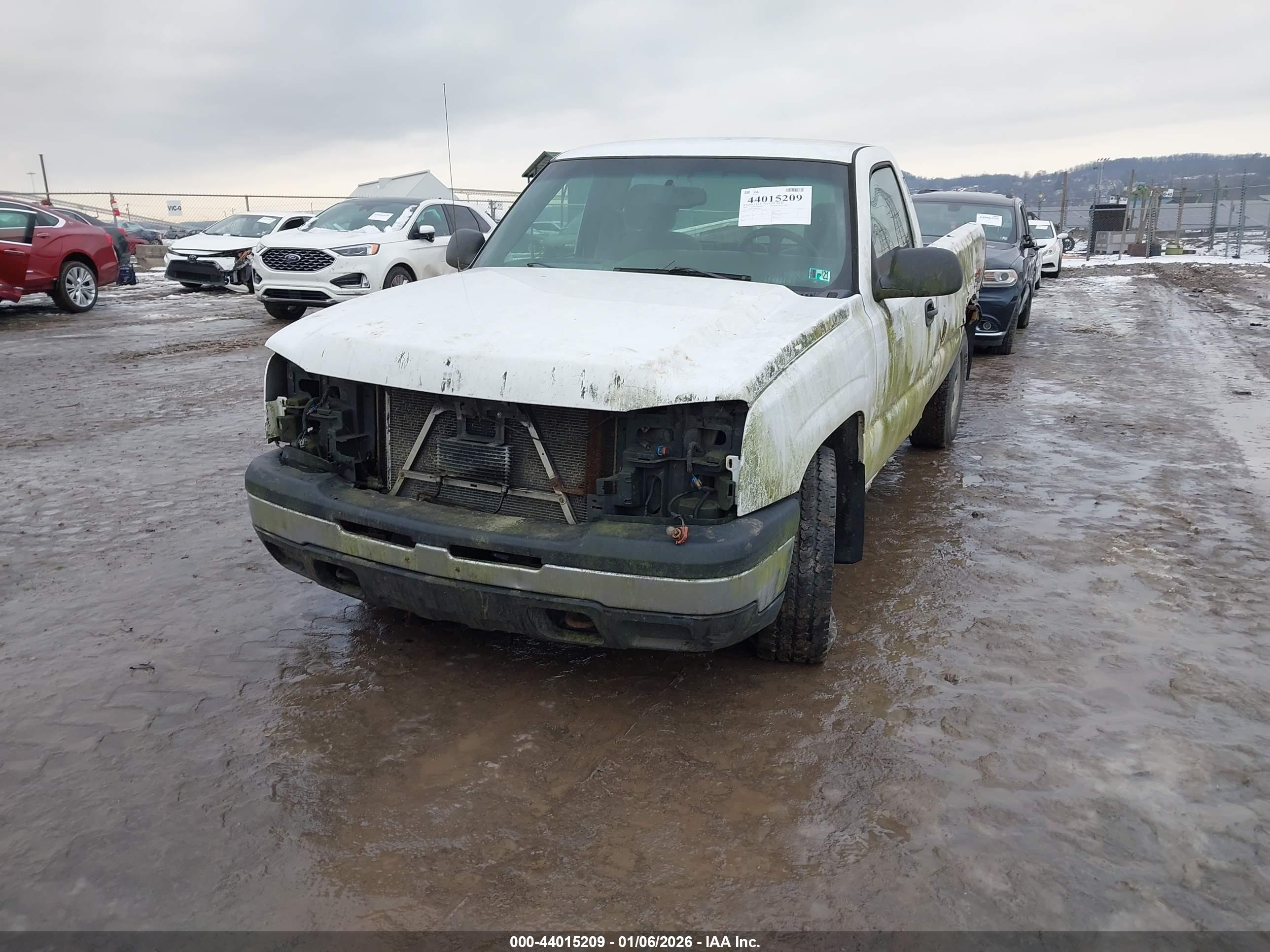 CHEVROLET SILVERADO image 2