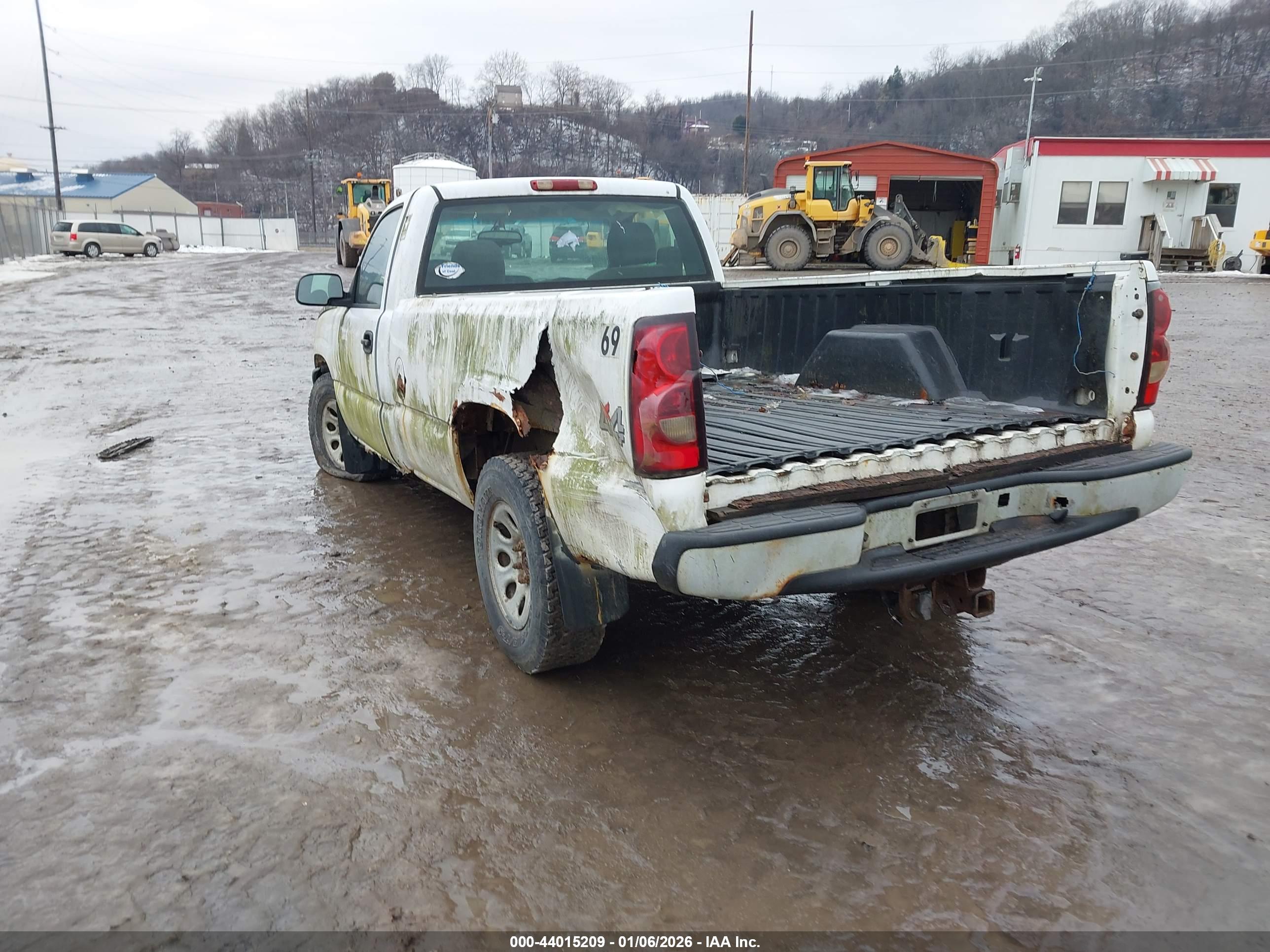 CHEVROLET SILVERADO image 4