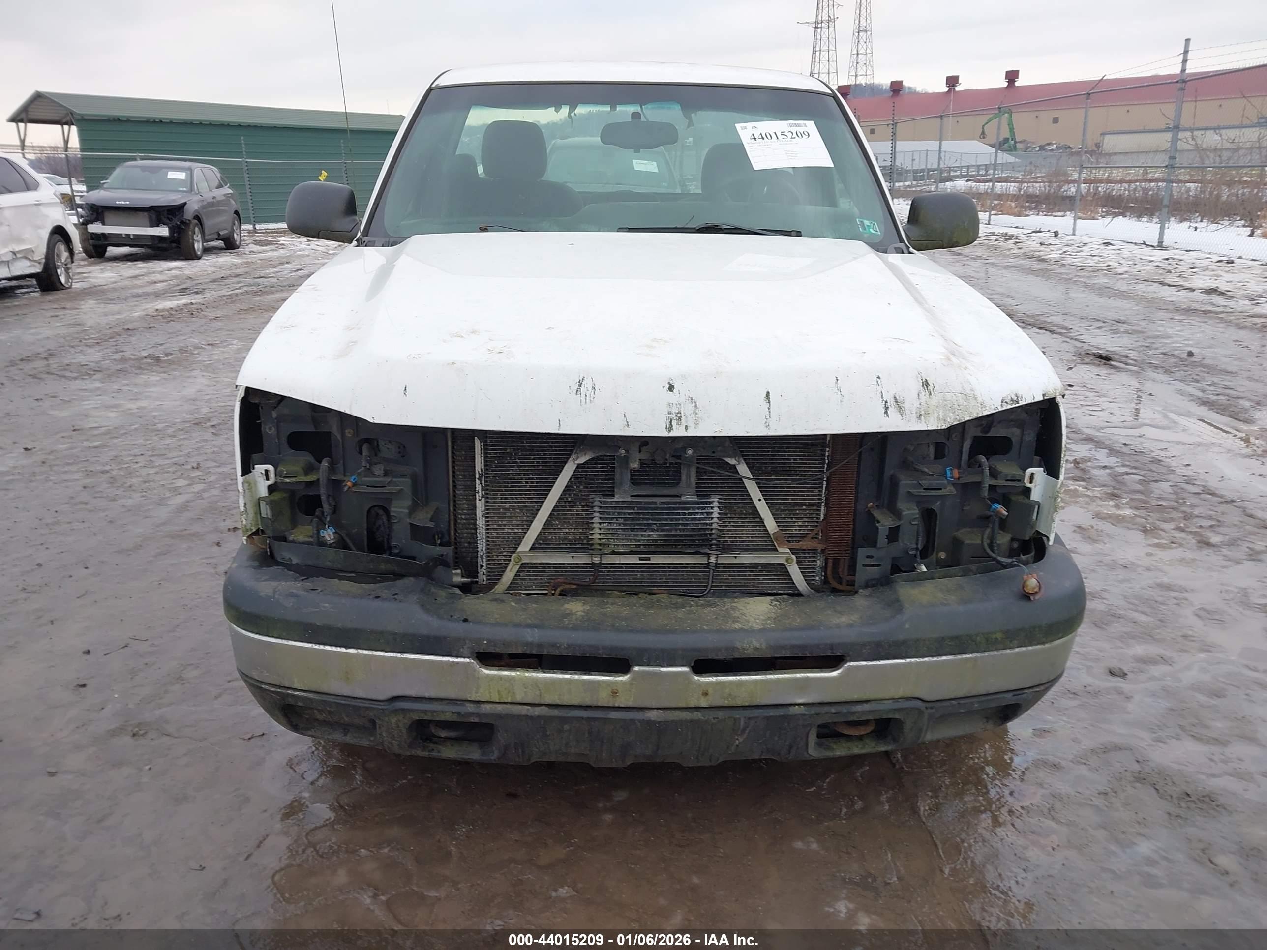 CHEVROLET SILVERADO image 6