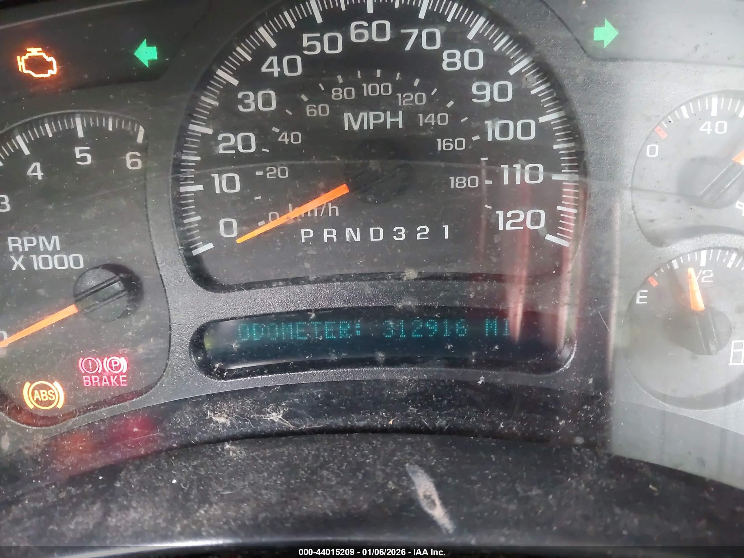 CHEVROLET SILVERADO image 7
