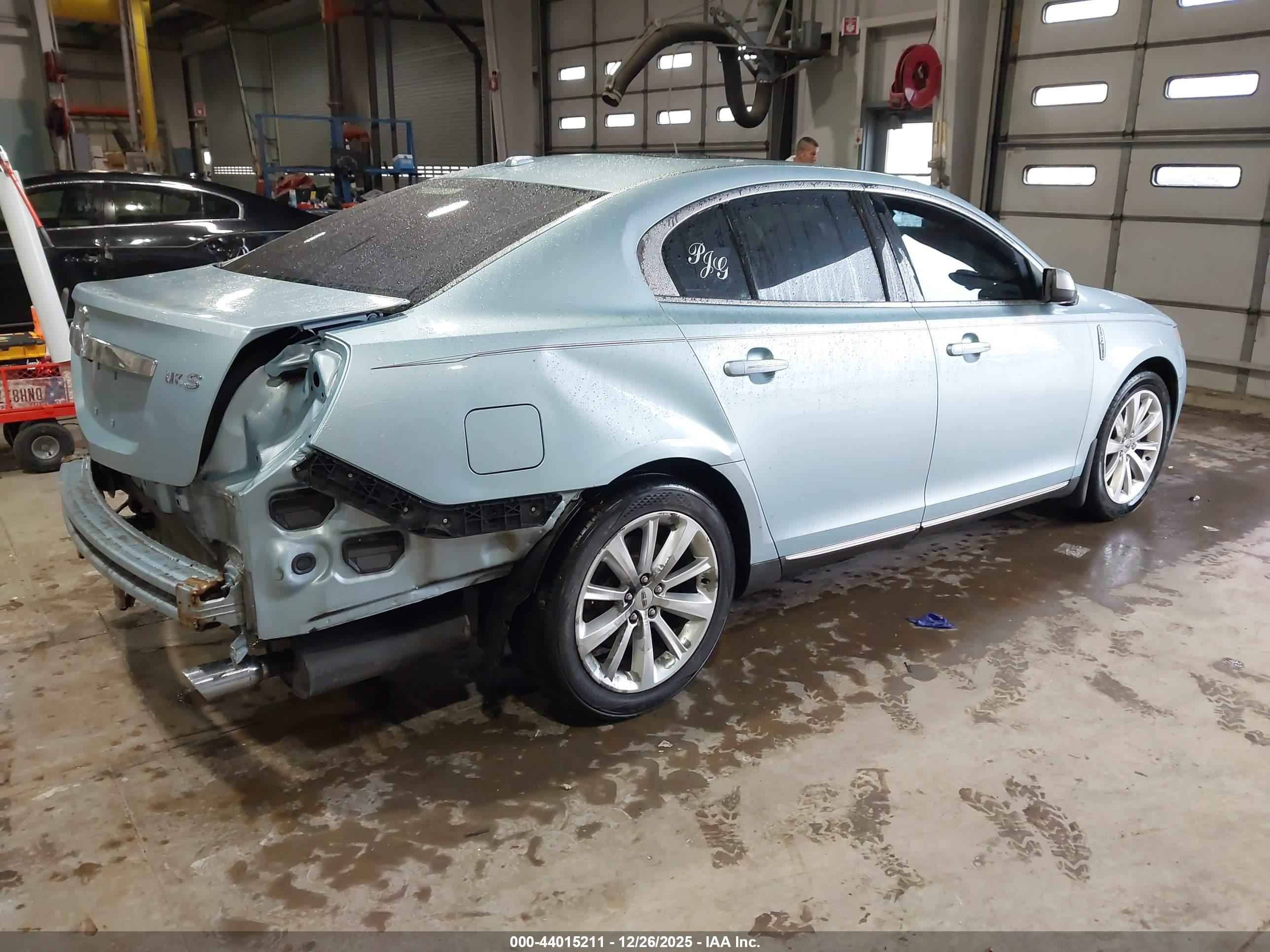 LINCOLN MKS image 4