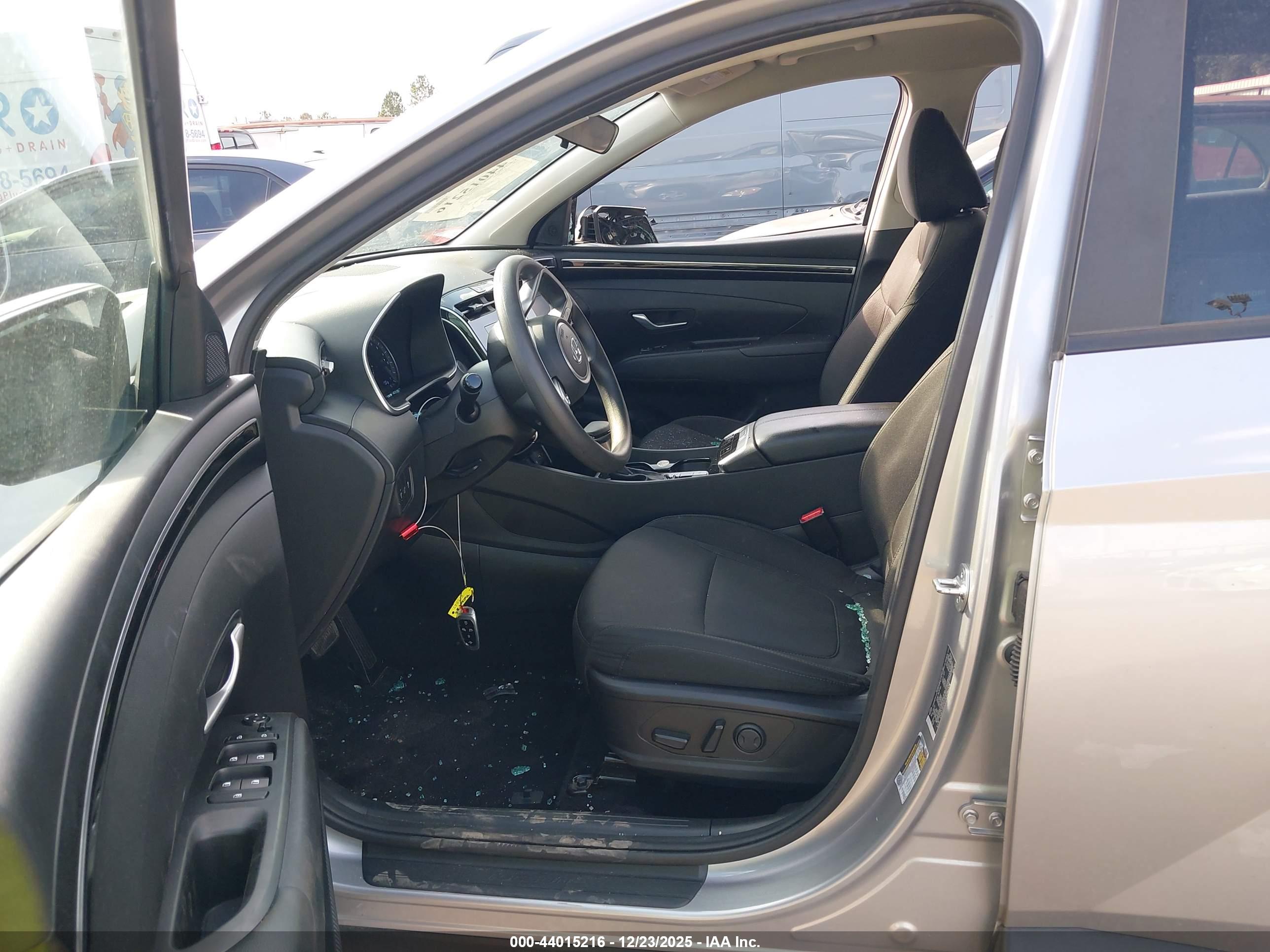 HYUNDAI TUCSON image 5