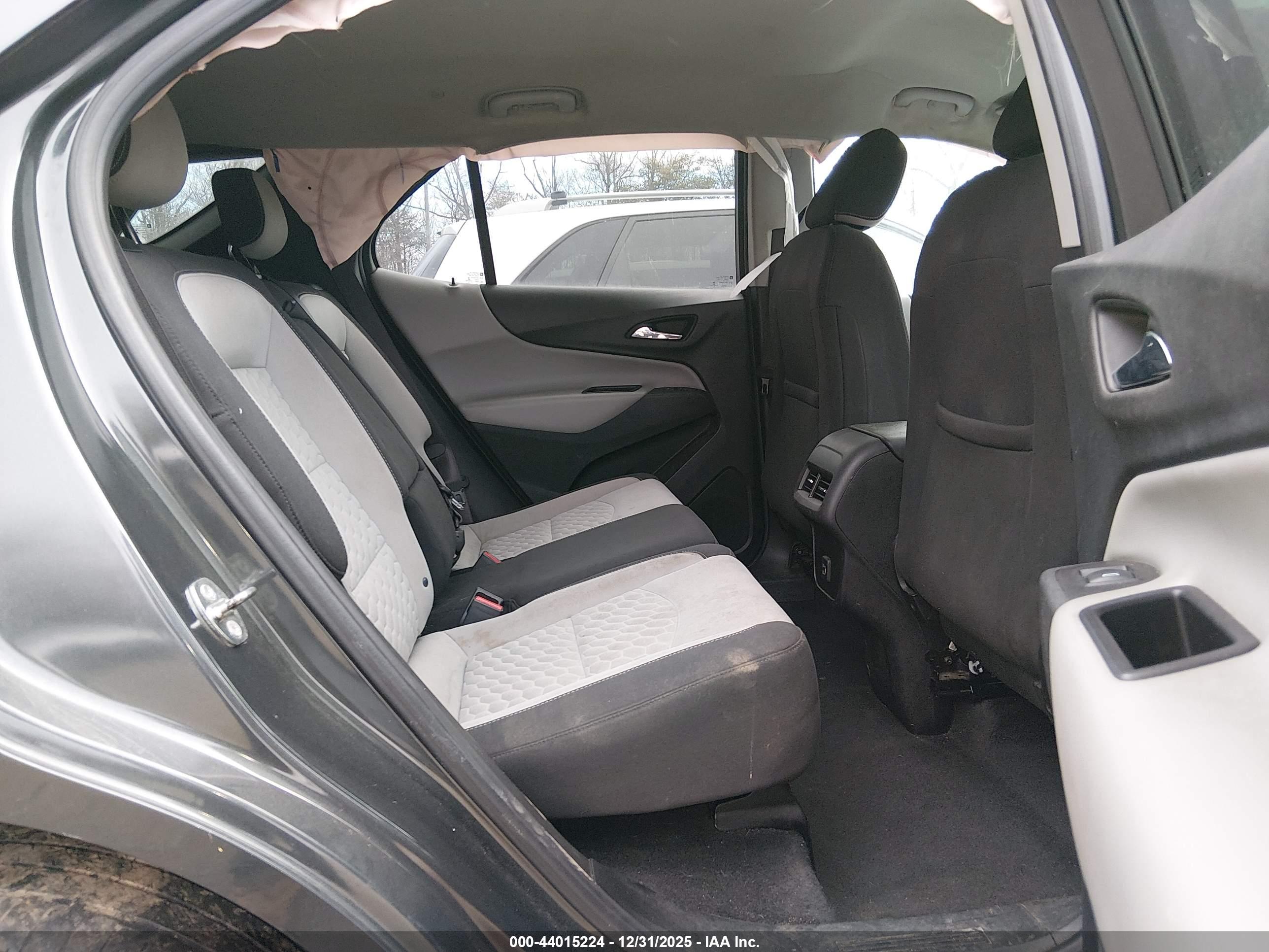 CHEVROLET EQUINOX image 8