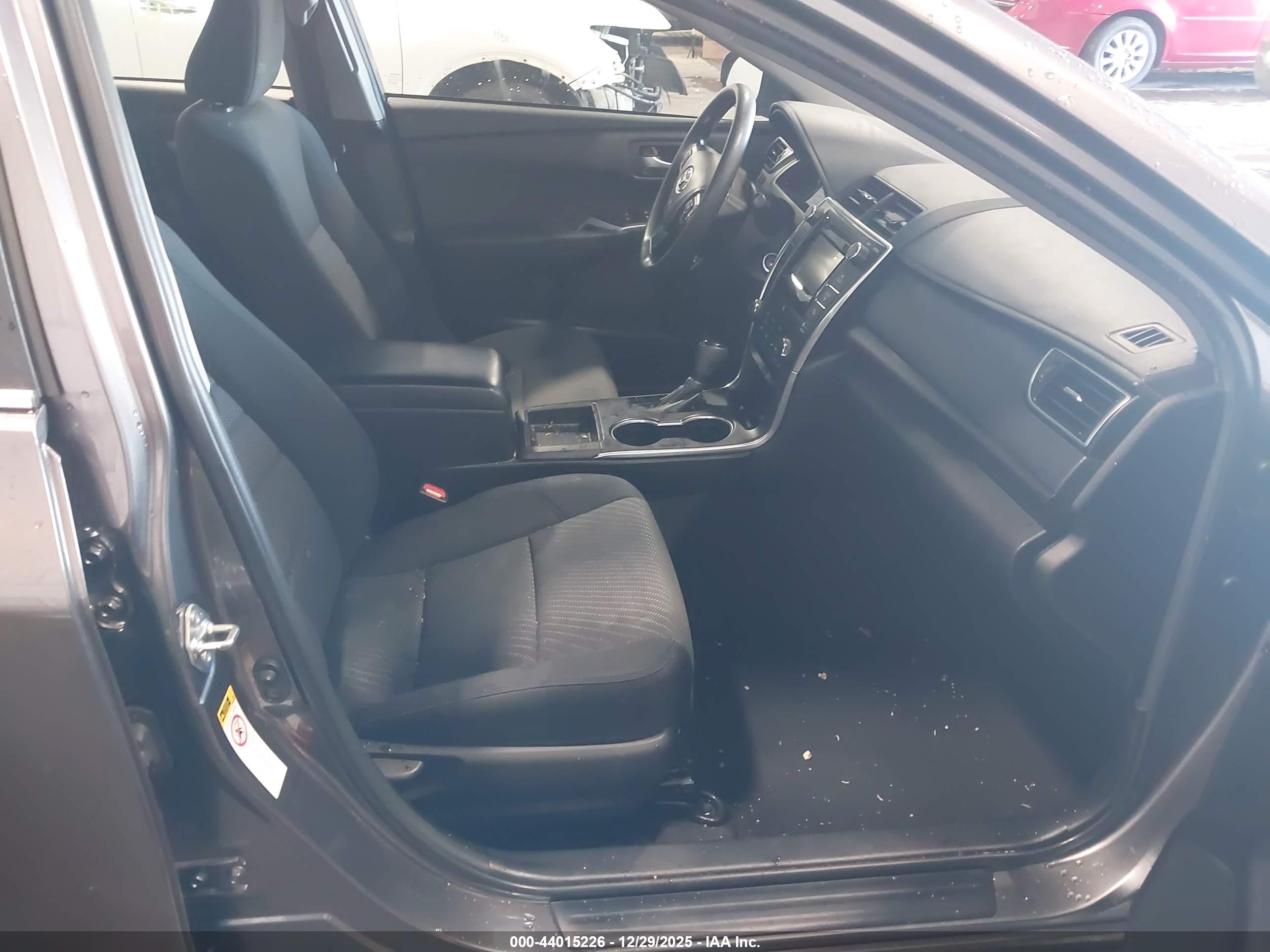 TOYOTA CAMRY image 5