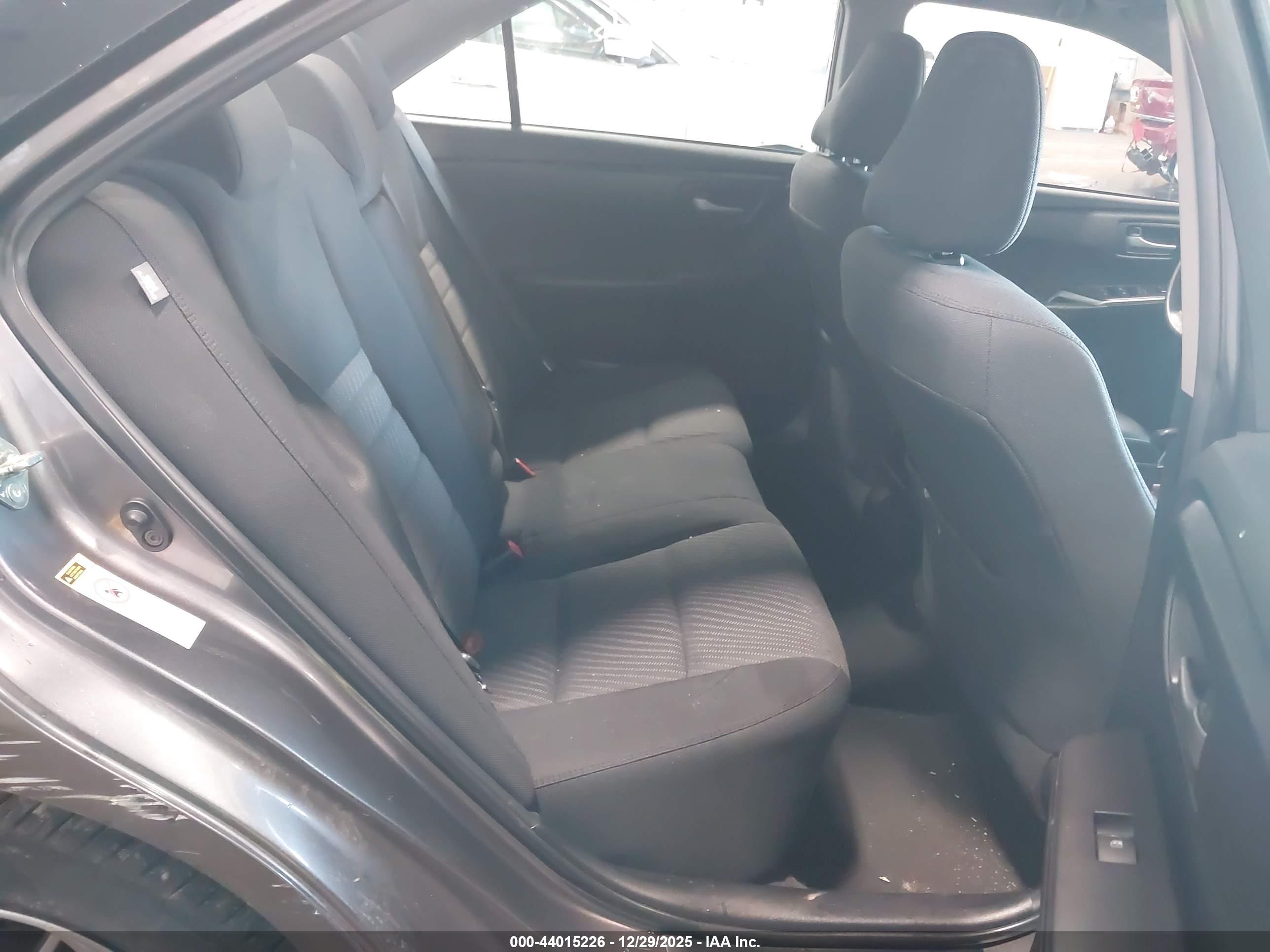 TOYOTA CAMRY image 8