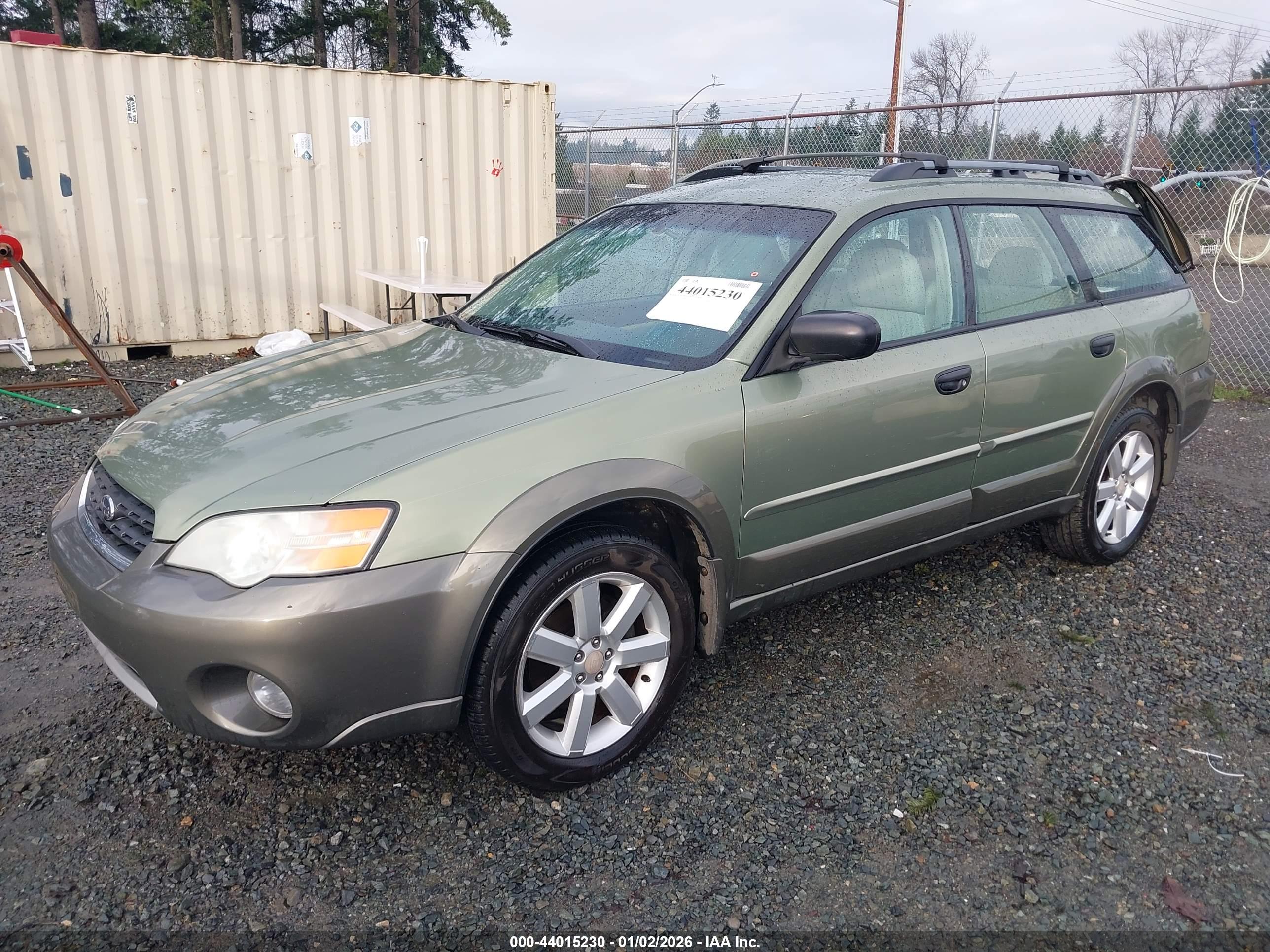 SUBARU OUTBACK image 2