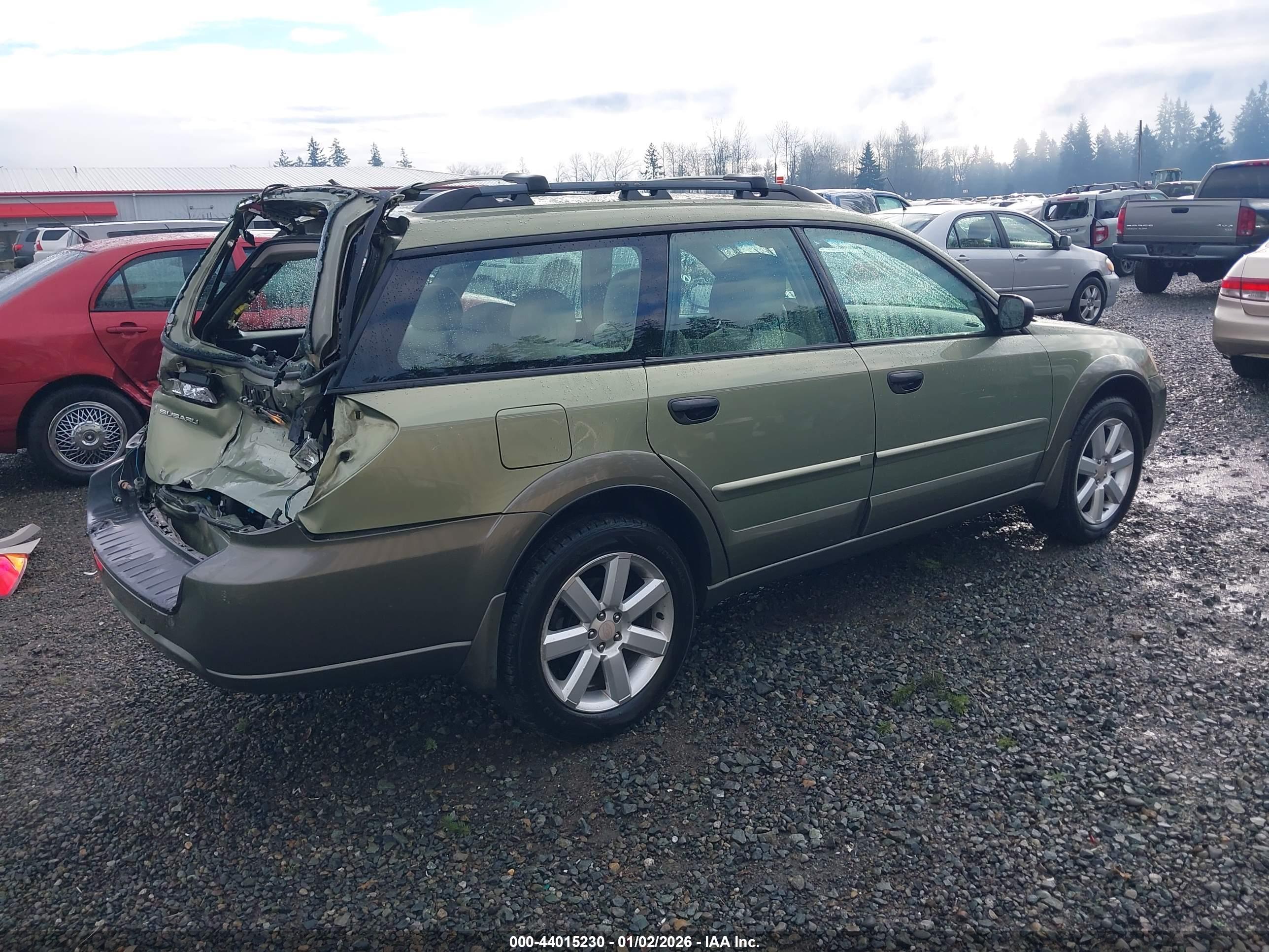 SUBARU OUTBACK image 4