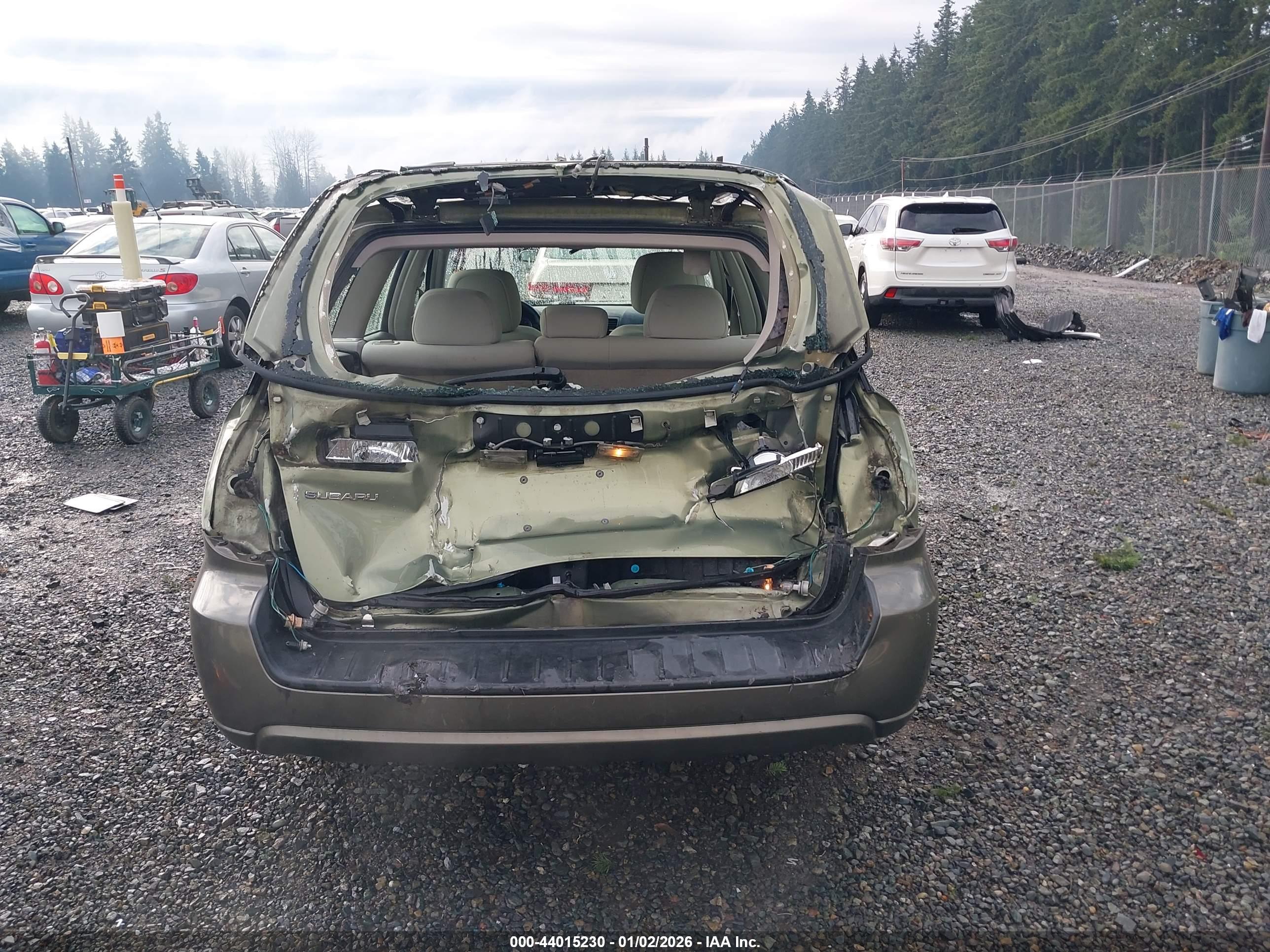 SUBARU OUTBACK image 6