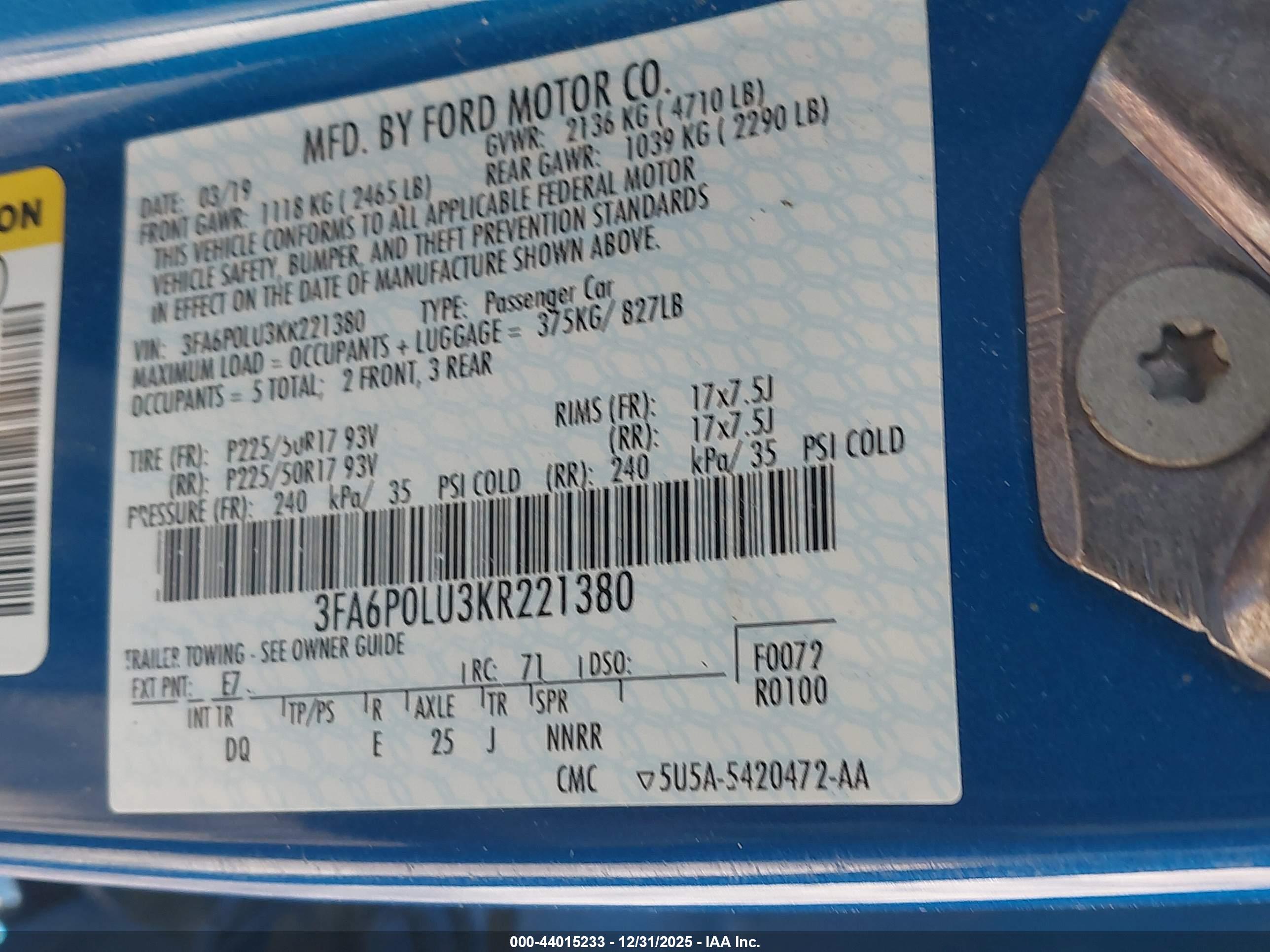 FORD FUSION image 9