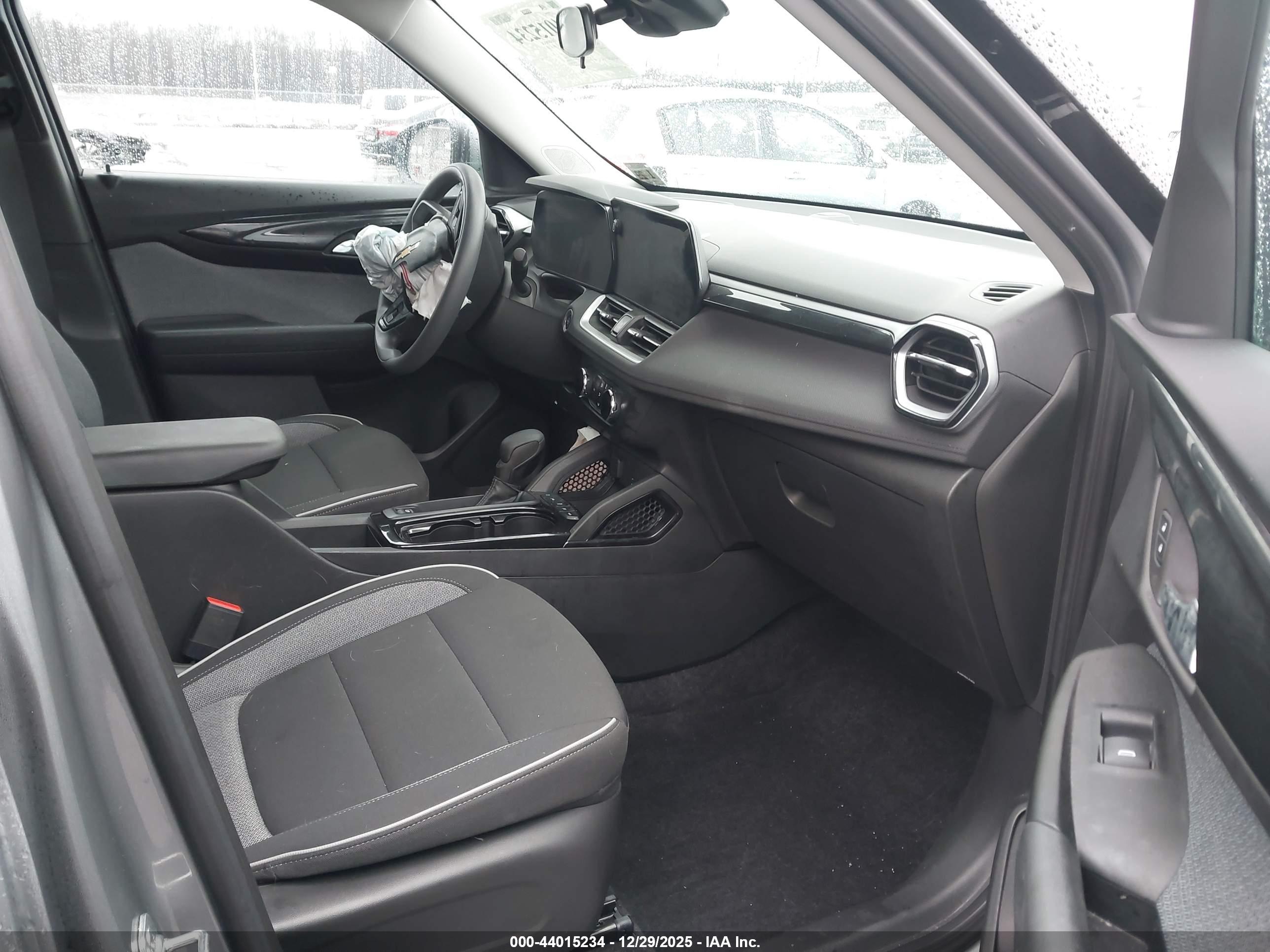 CHEVROLET TRAILBLAZER image 5