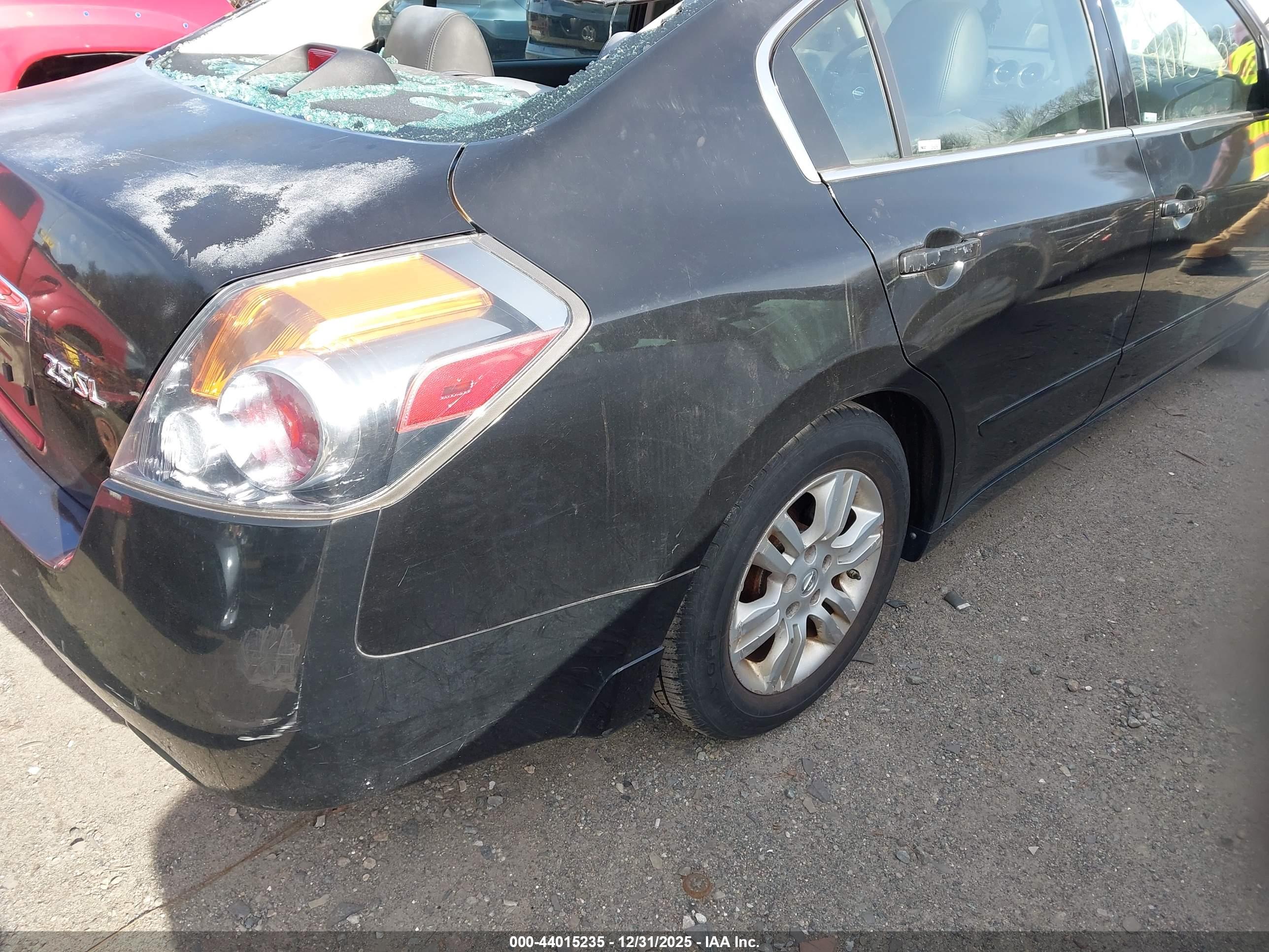 NISSAN ALTIMA image 4