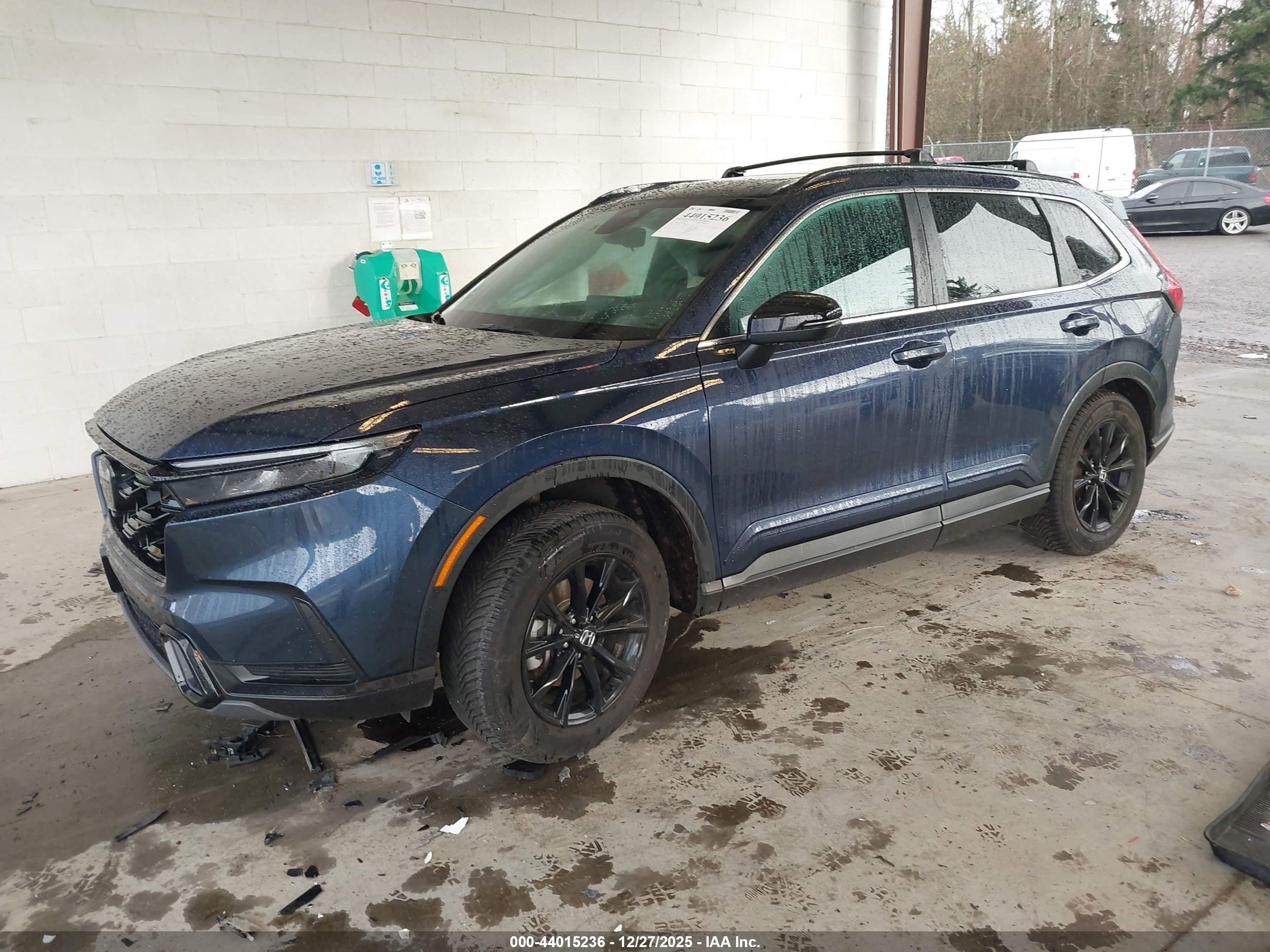 HONDA CR-V image 2