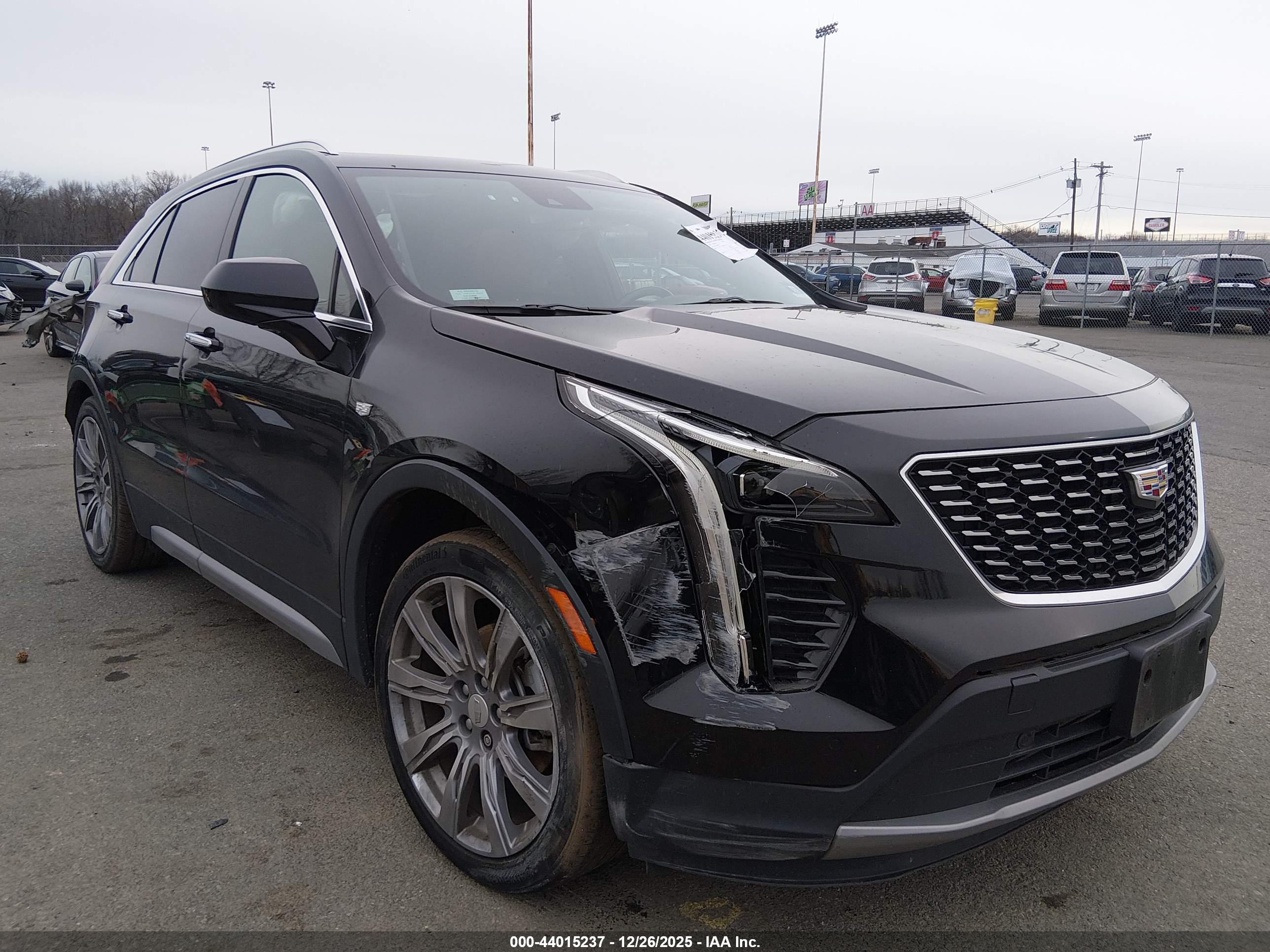 CADILLAC XT4 image 6
