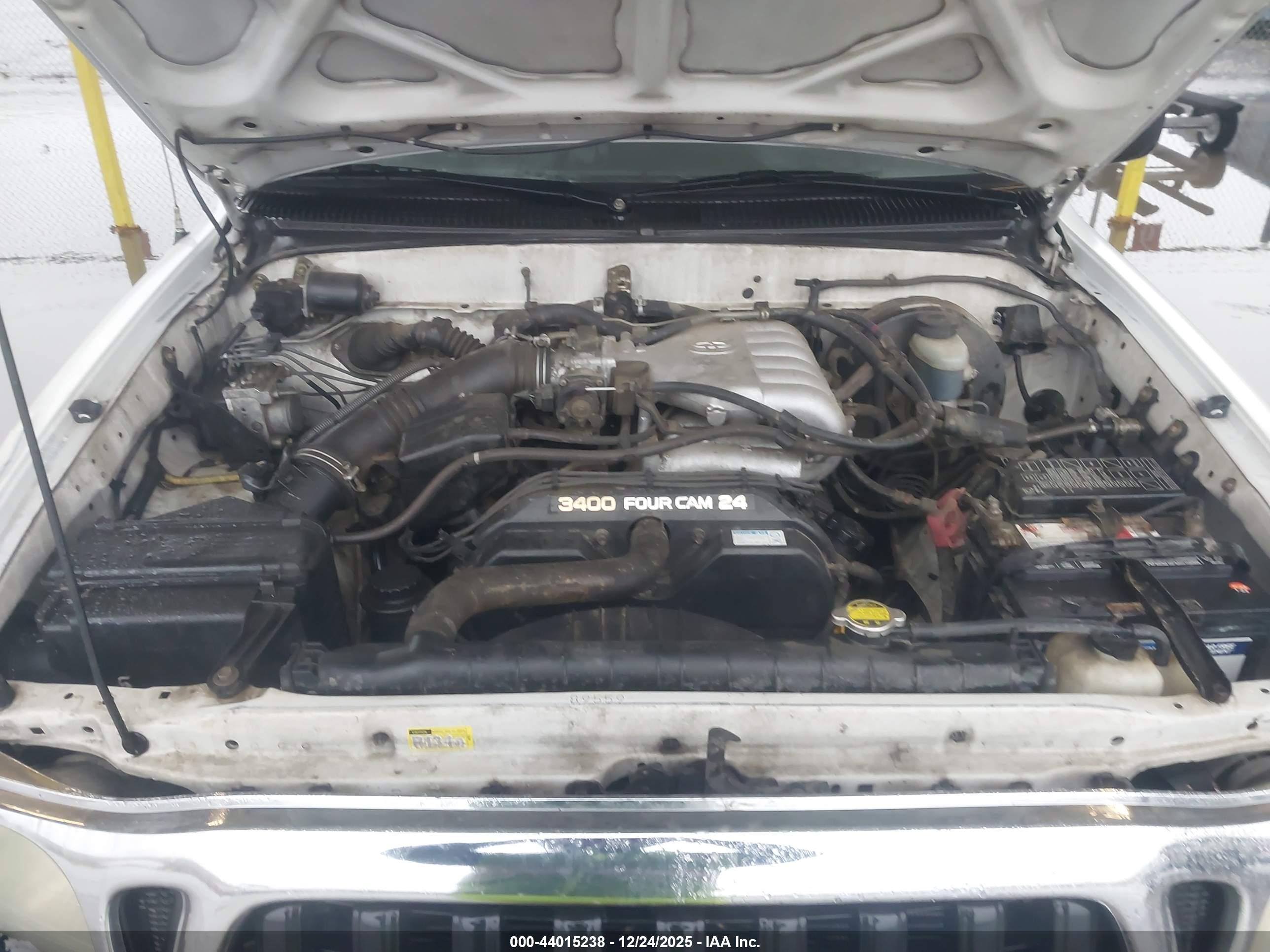 TOYOTA TACOMA image 10
