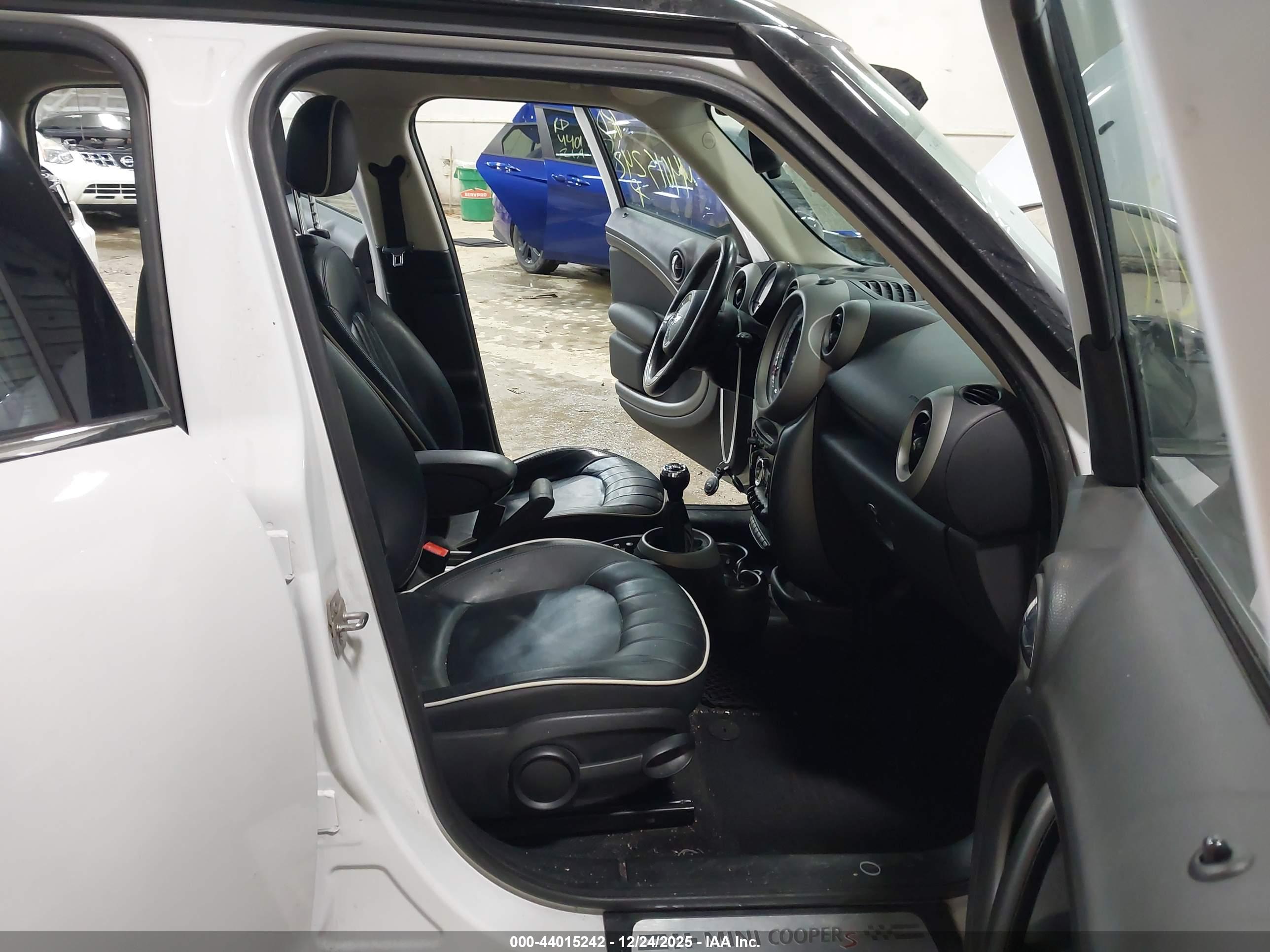 MINI COOPER image 5