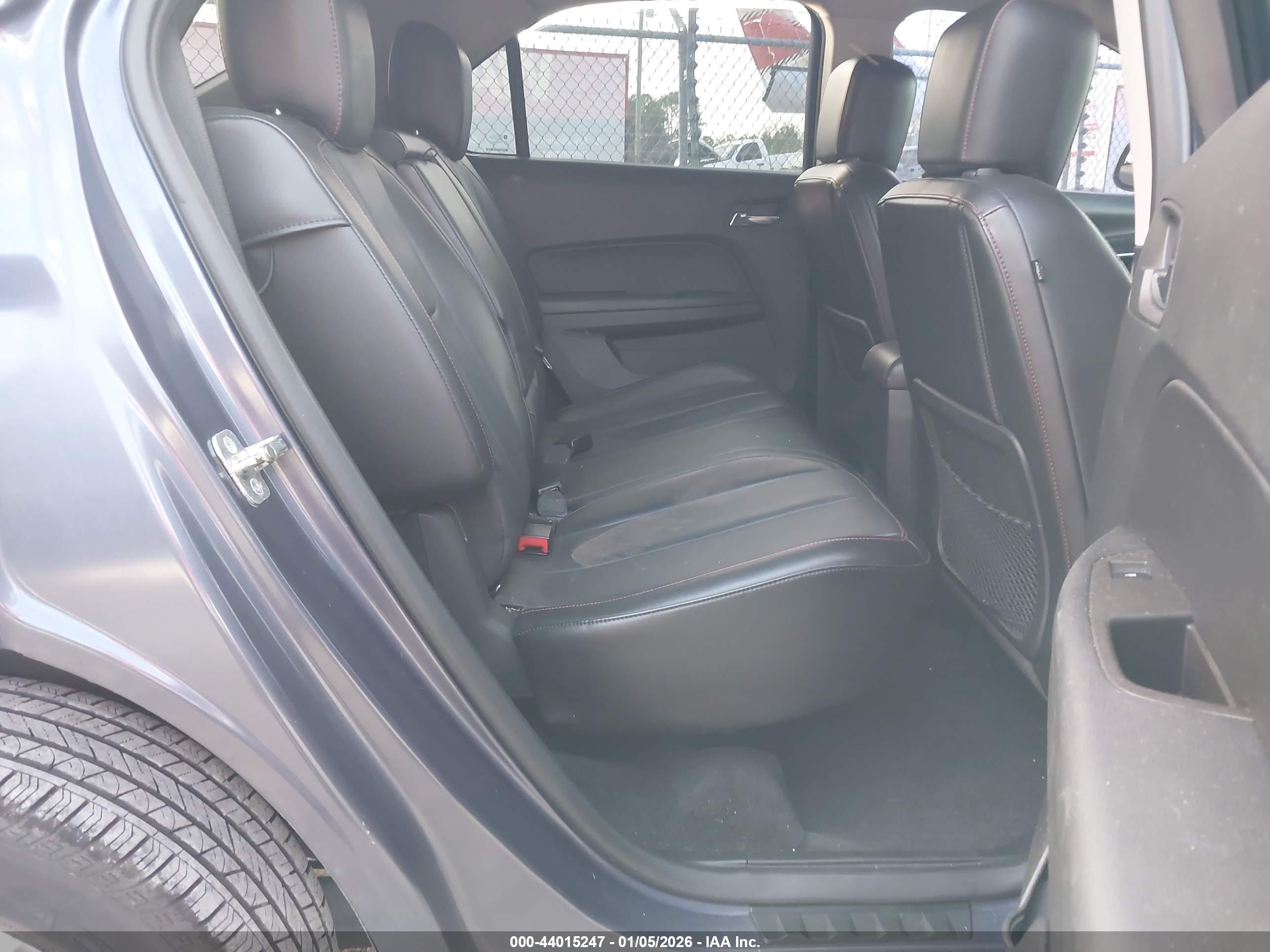 CHEVROLET EQUINOX image 8