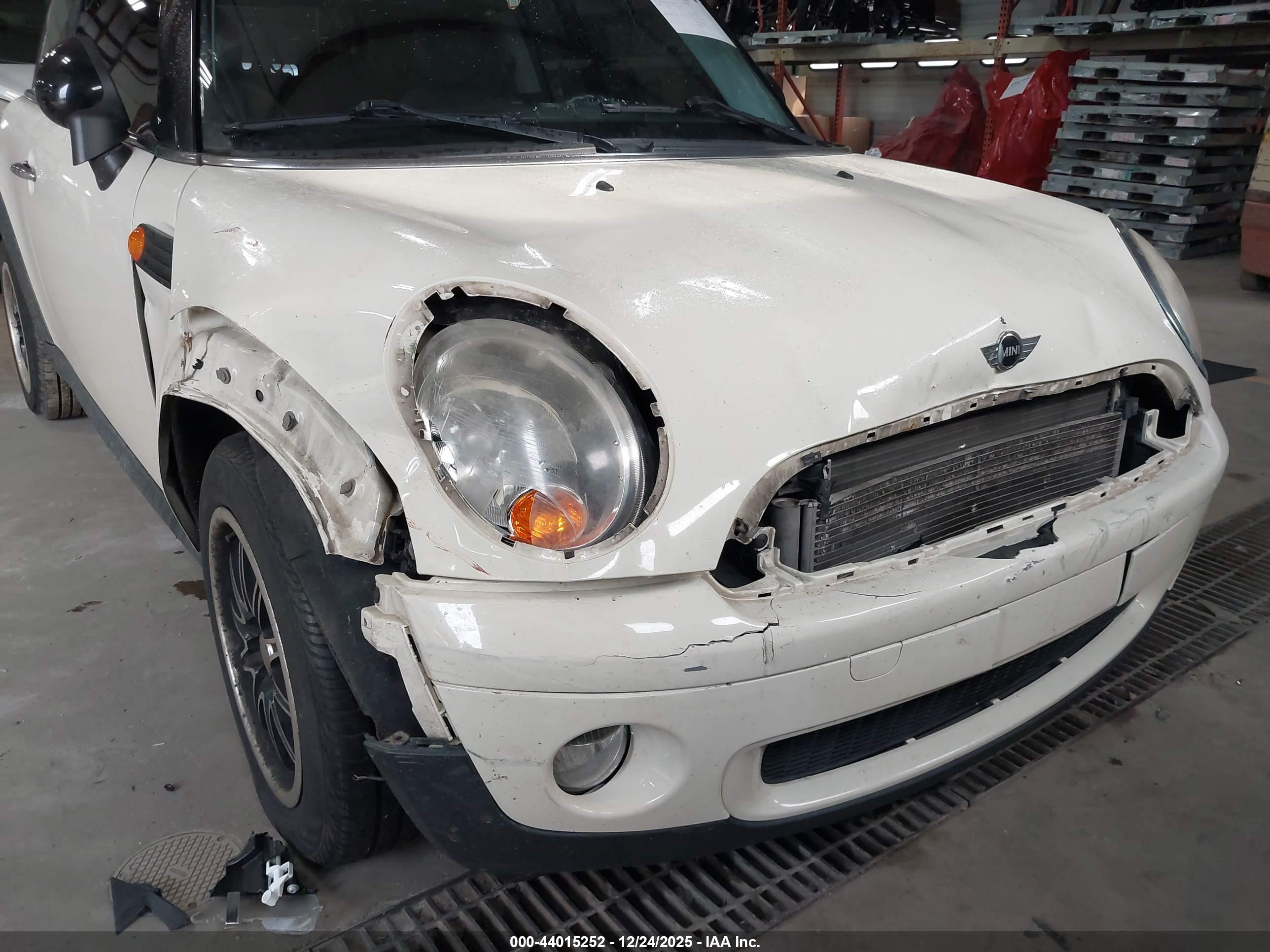 MINI COOPER image 6