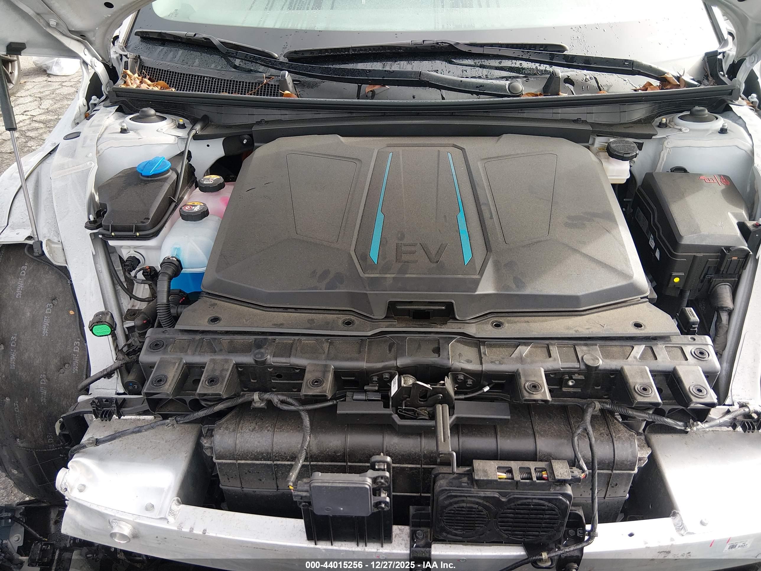 HYUNDAI IONIQ image 10