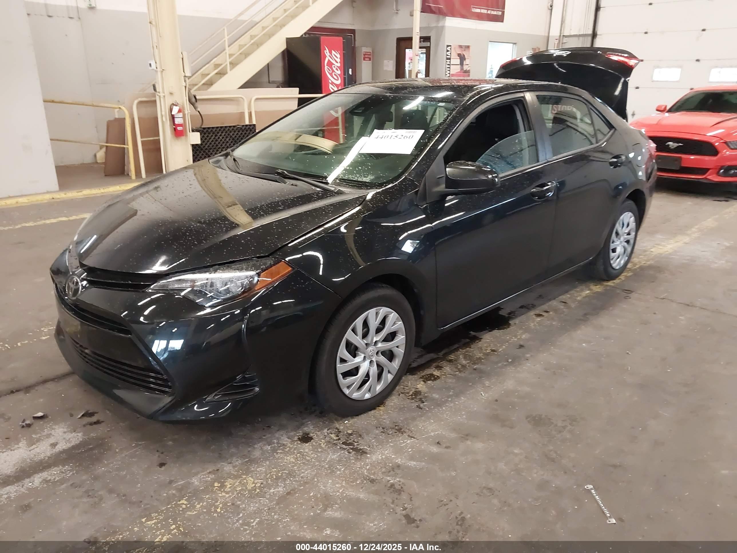 TOYOTA COROLLA image 2