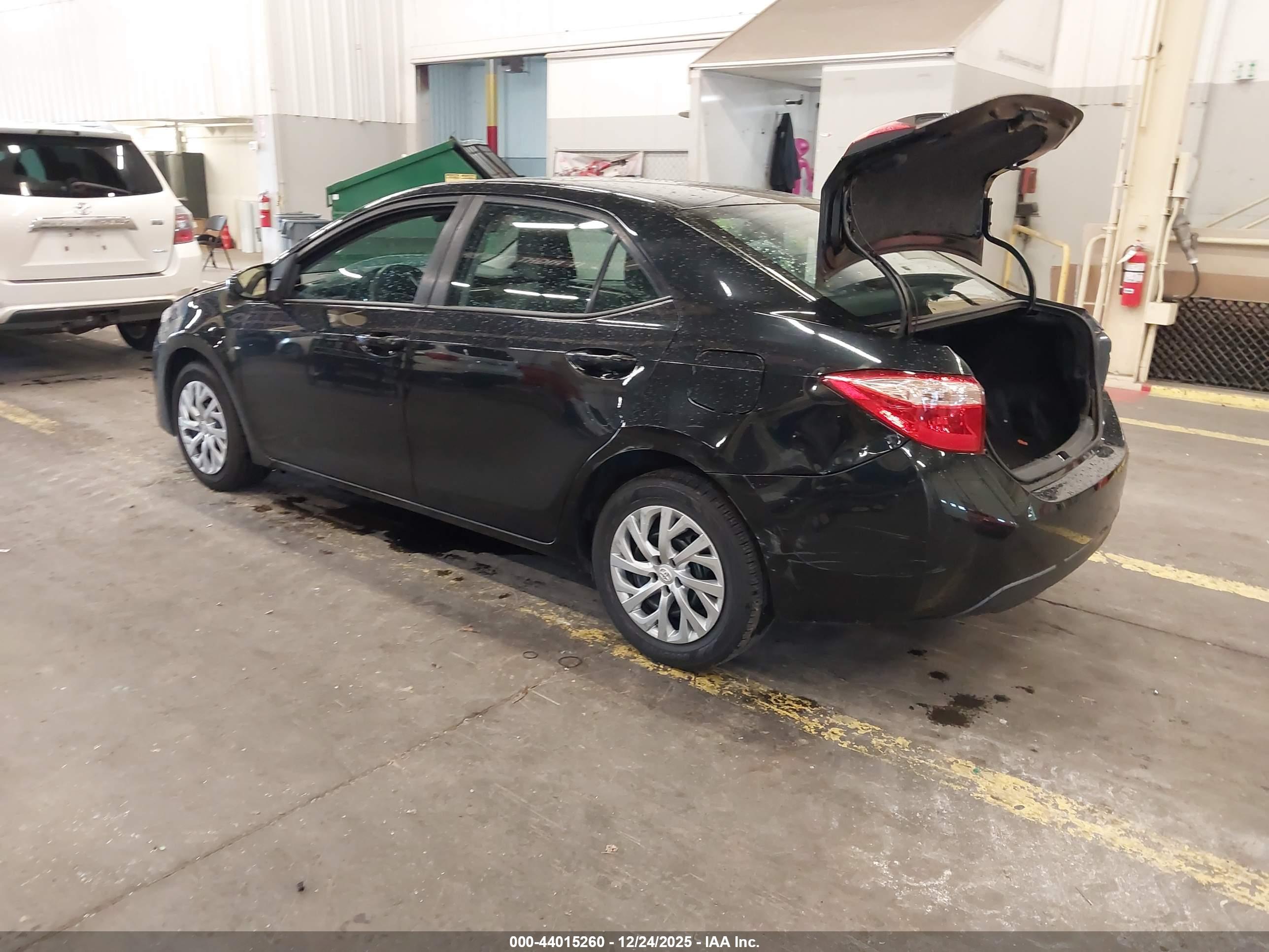 TOYOTA COROLLA image 3