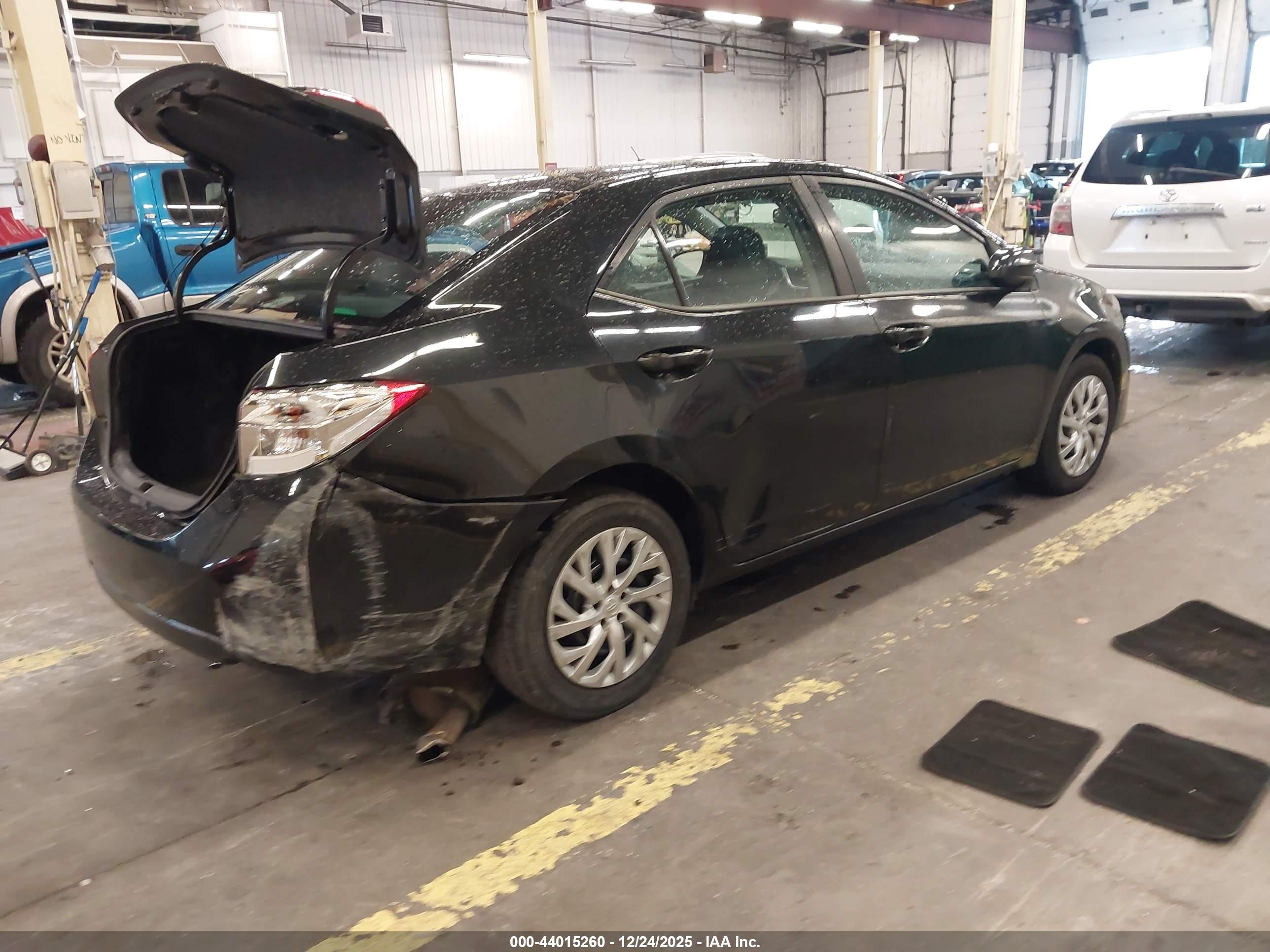 TOYOTA COROLLA image 4