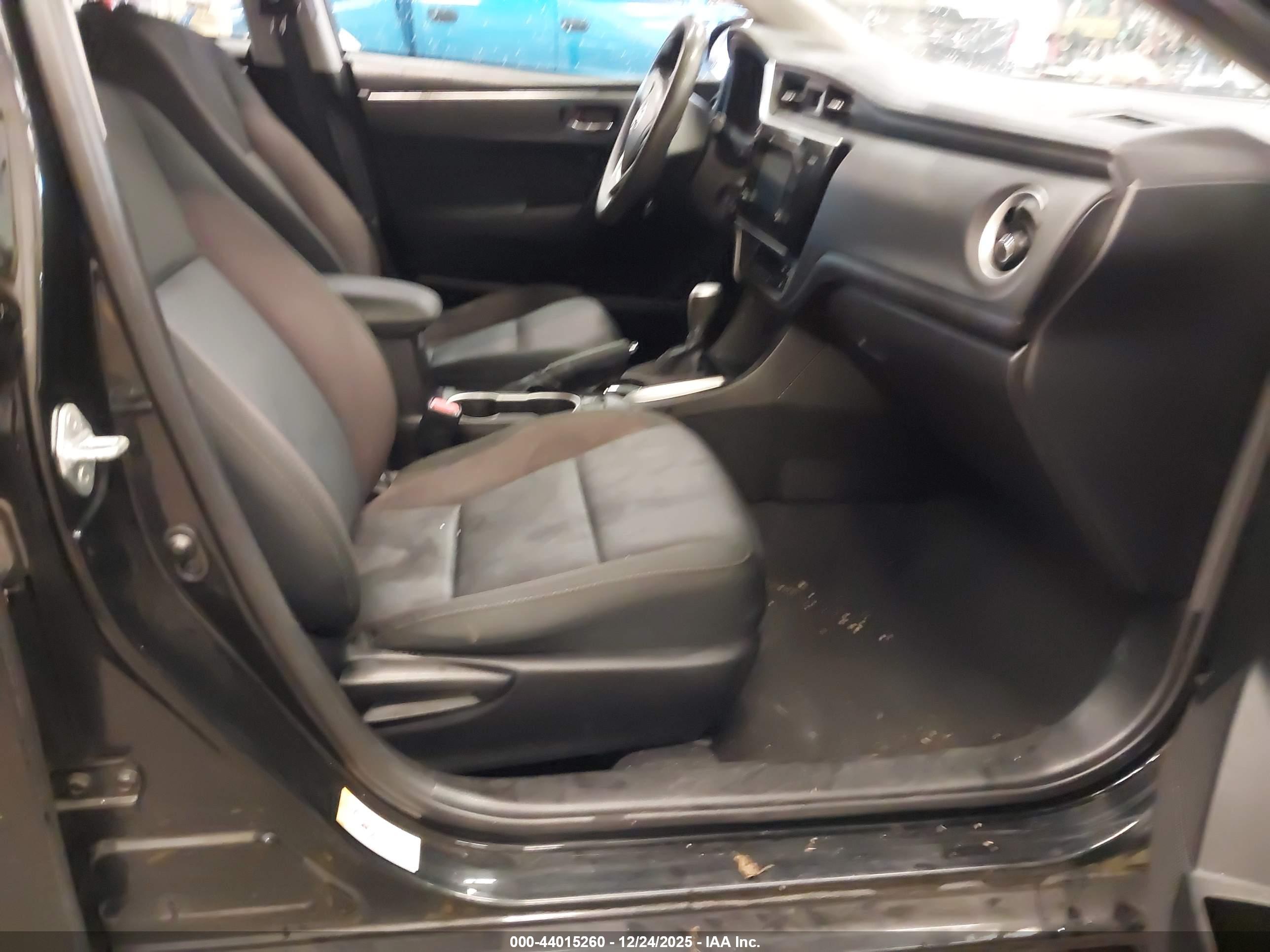 TOYOTA COROLLA image 5