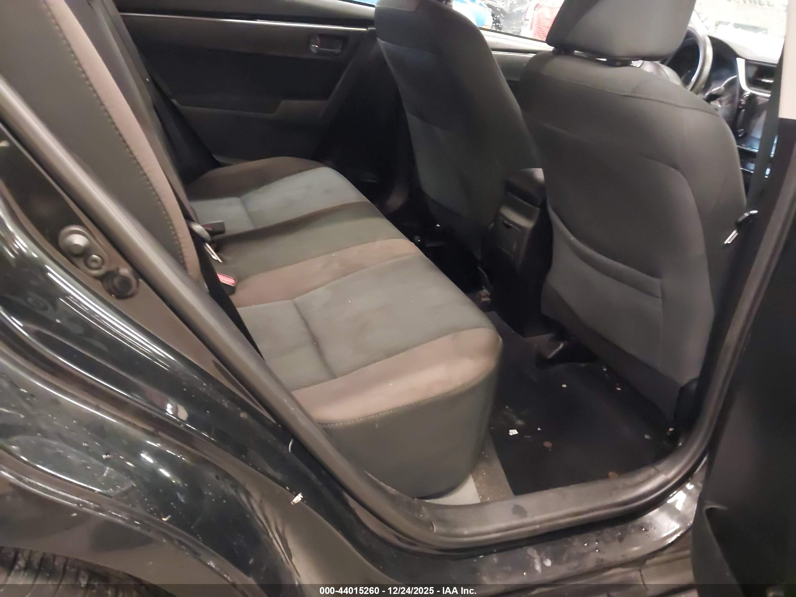 TOYOTA COROLLA image 8