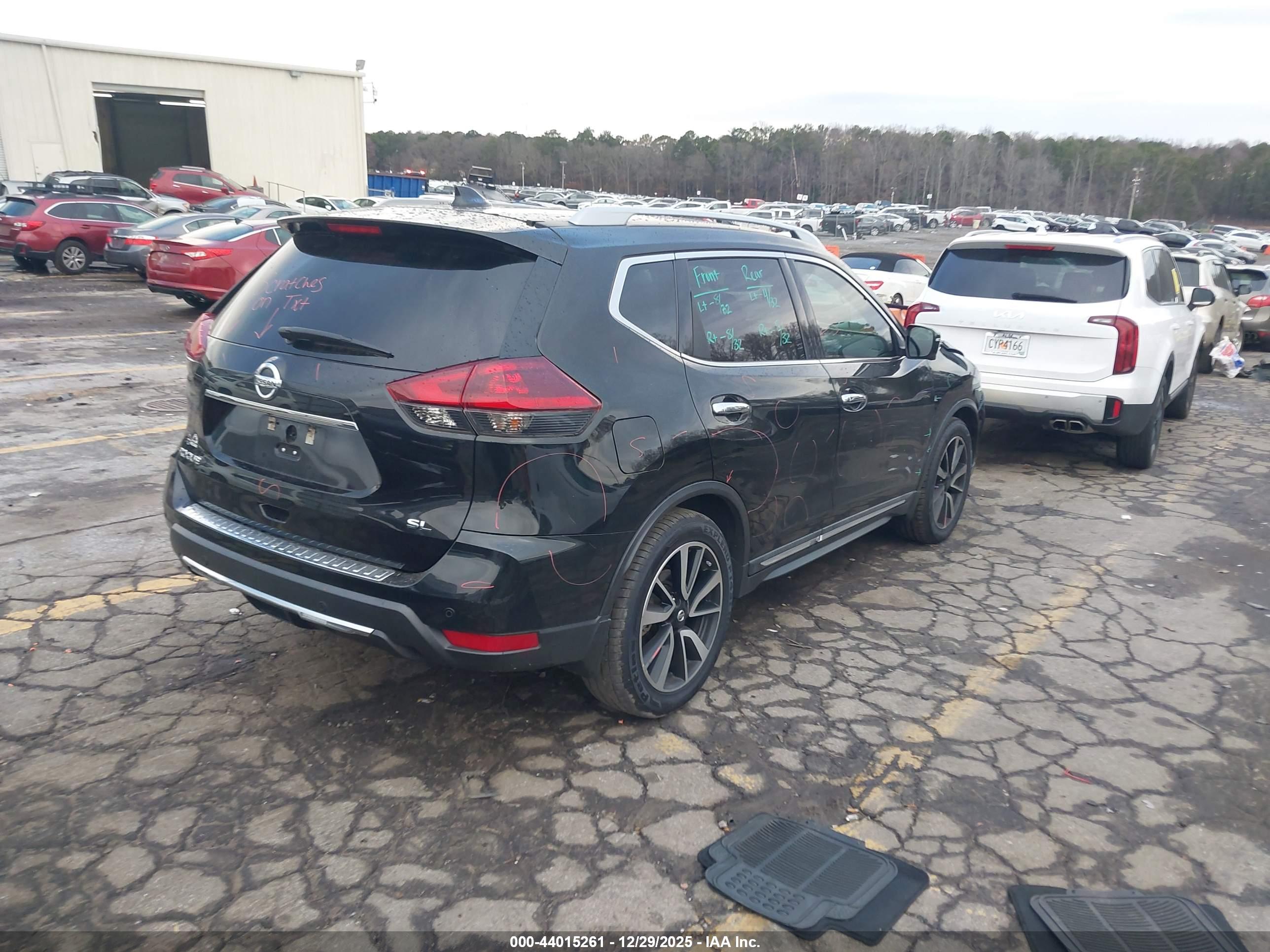 NISSAN ROGUE image 4