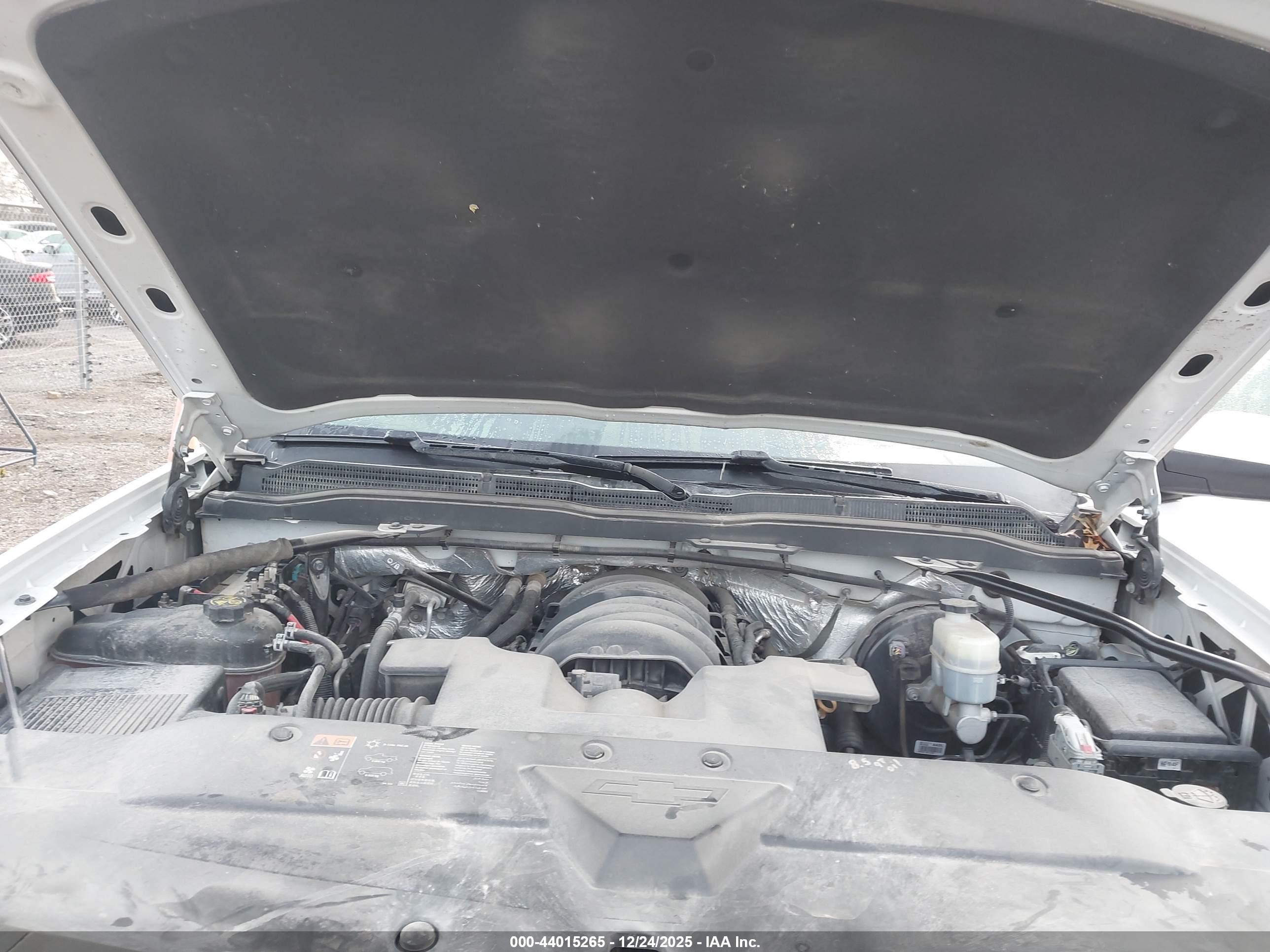 CHEVROLET SILVERADO image 10