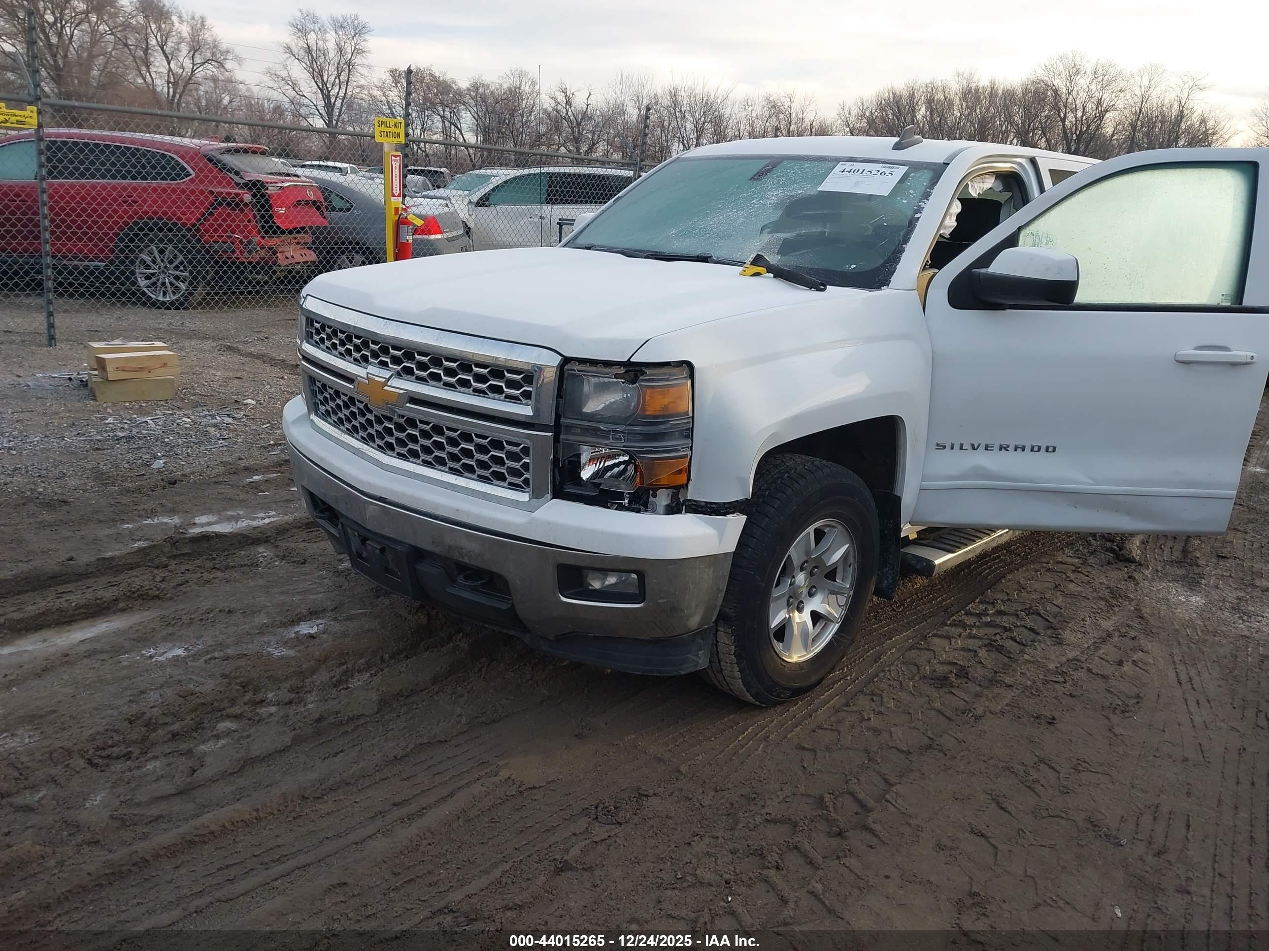 CHEVROLET SILVERADO image 2