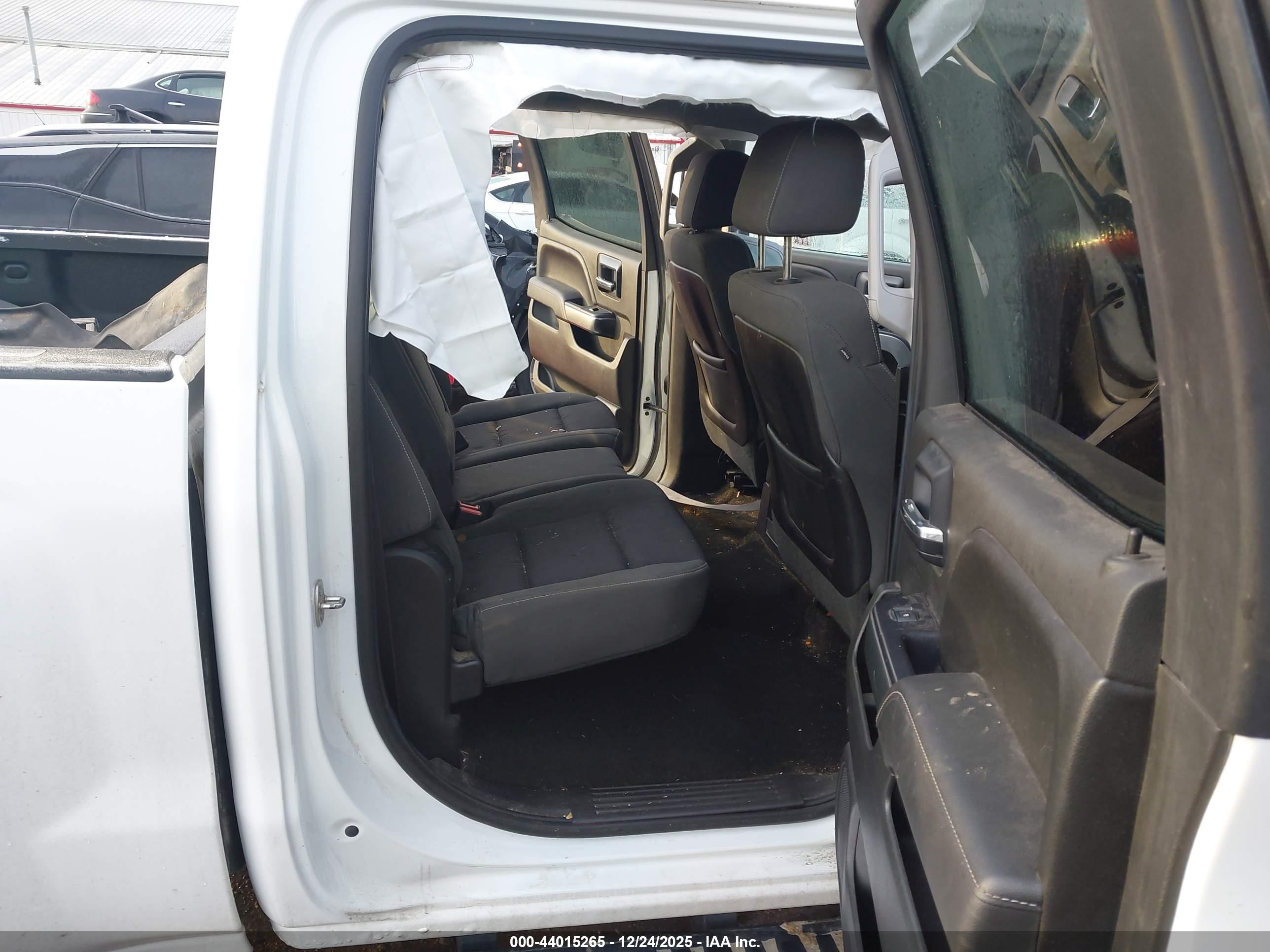 CHEVROLET SILVERADO image 8