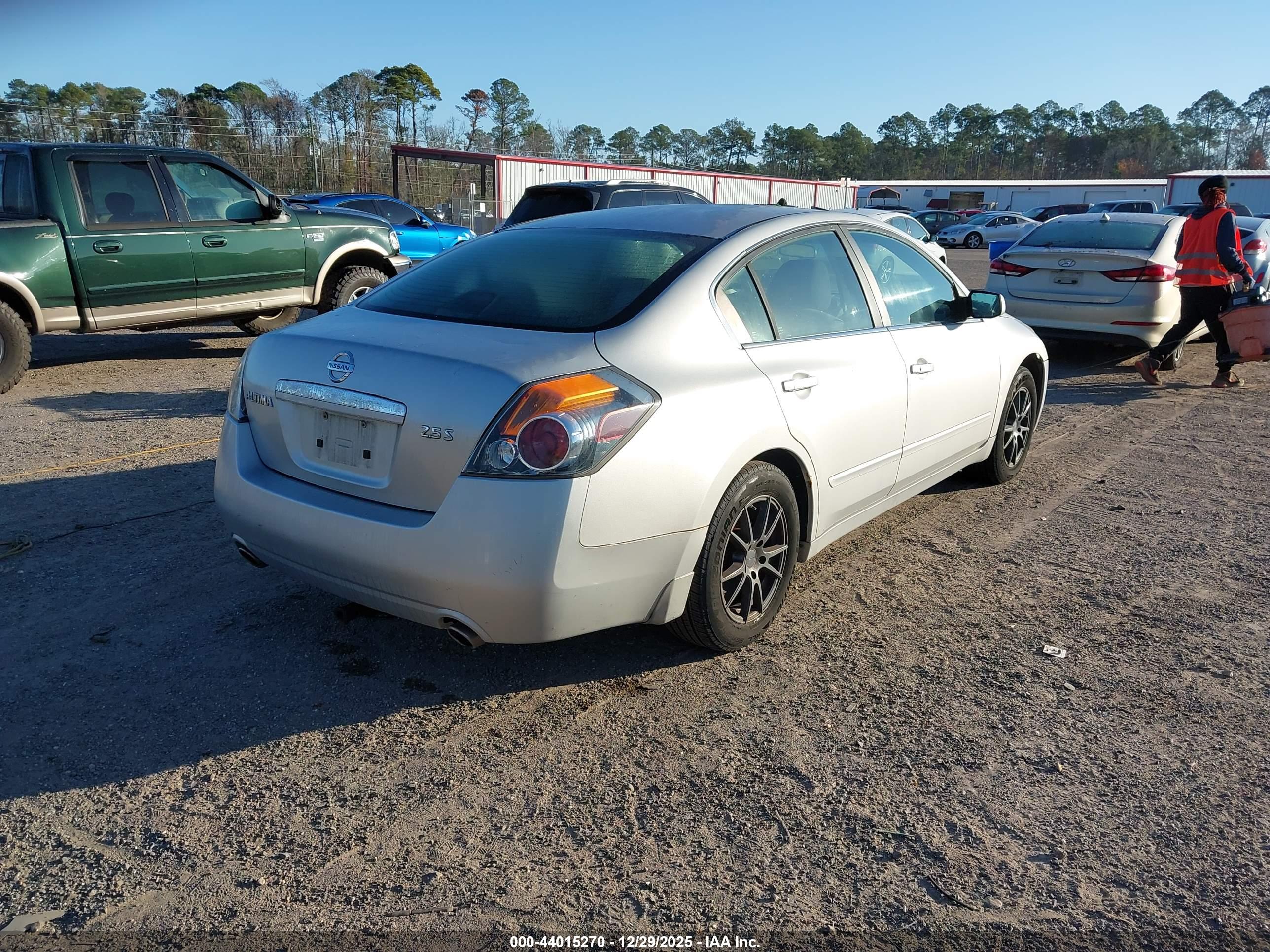 NISSAN ALTIMA image 4