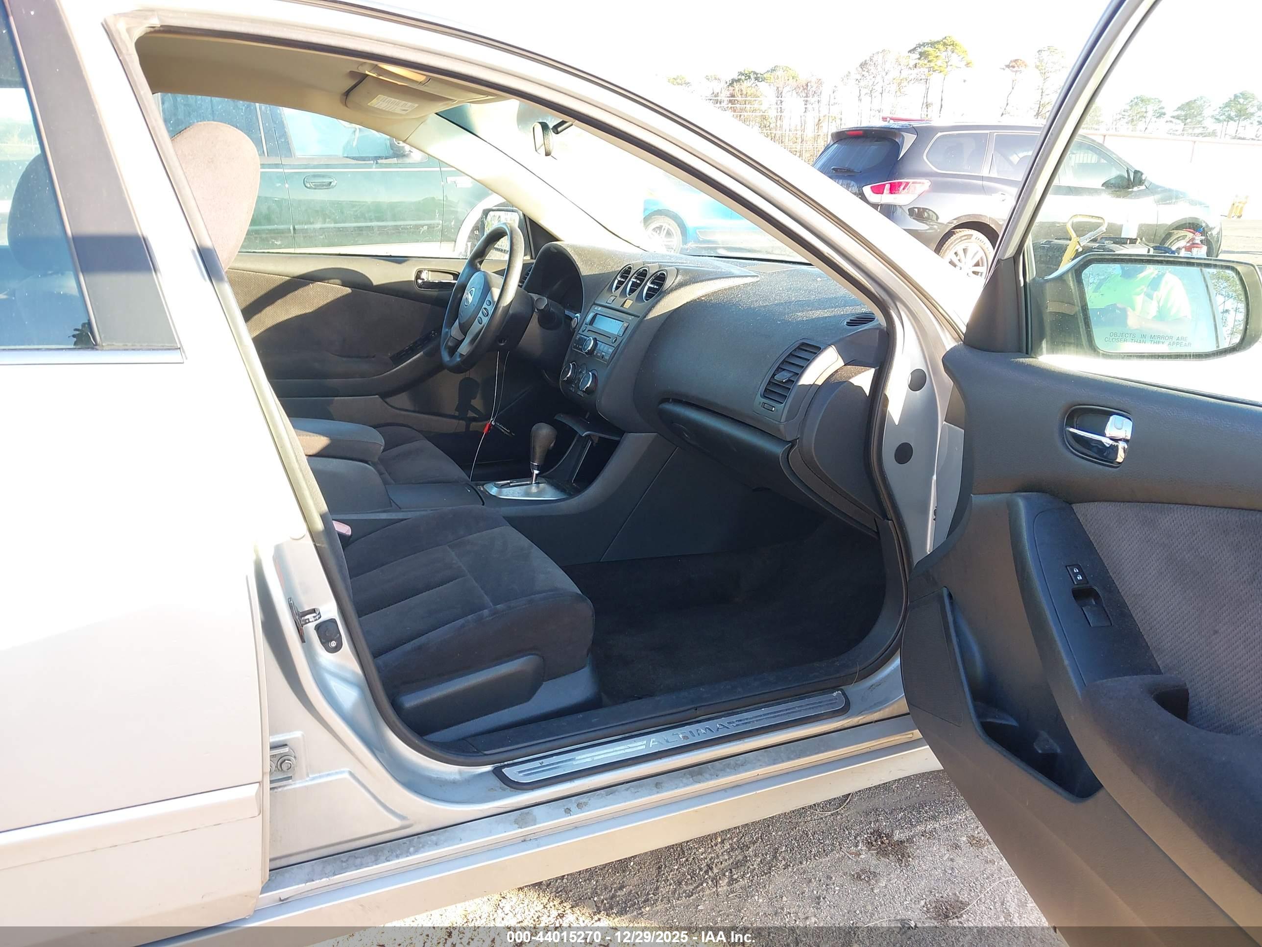 NISSAN ALTIMA image 5