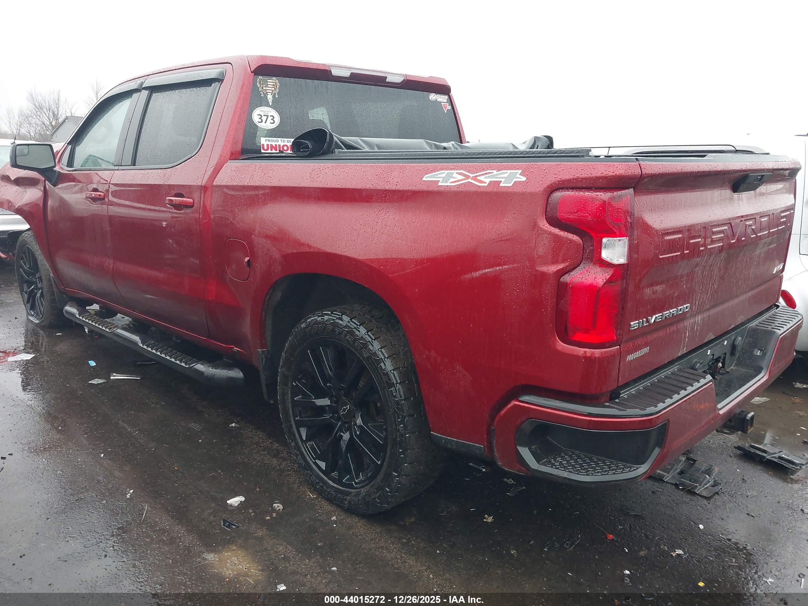 CHEVROLET SILVERADO image 3