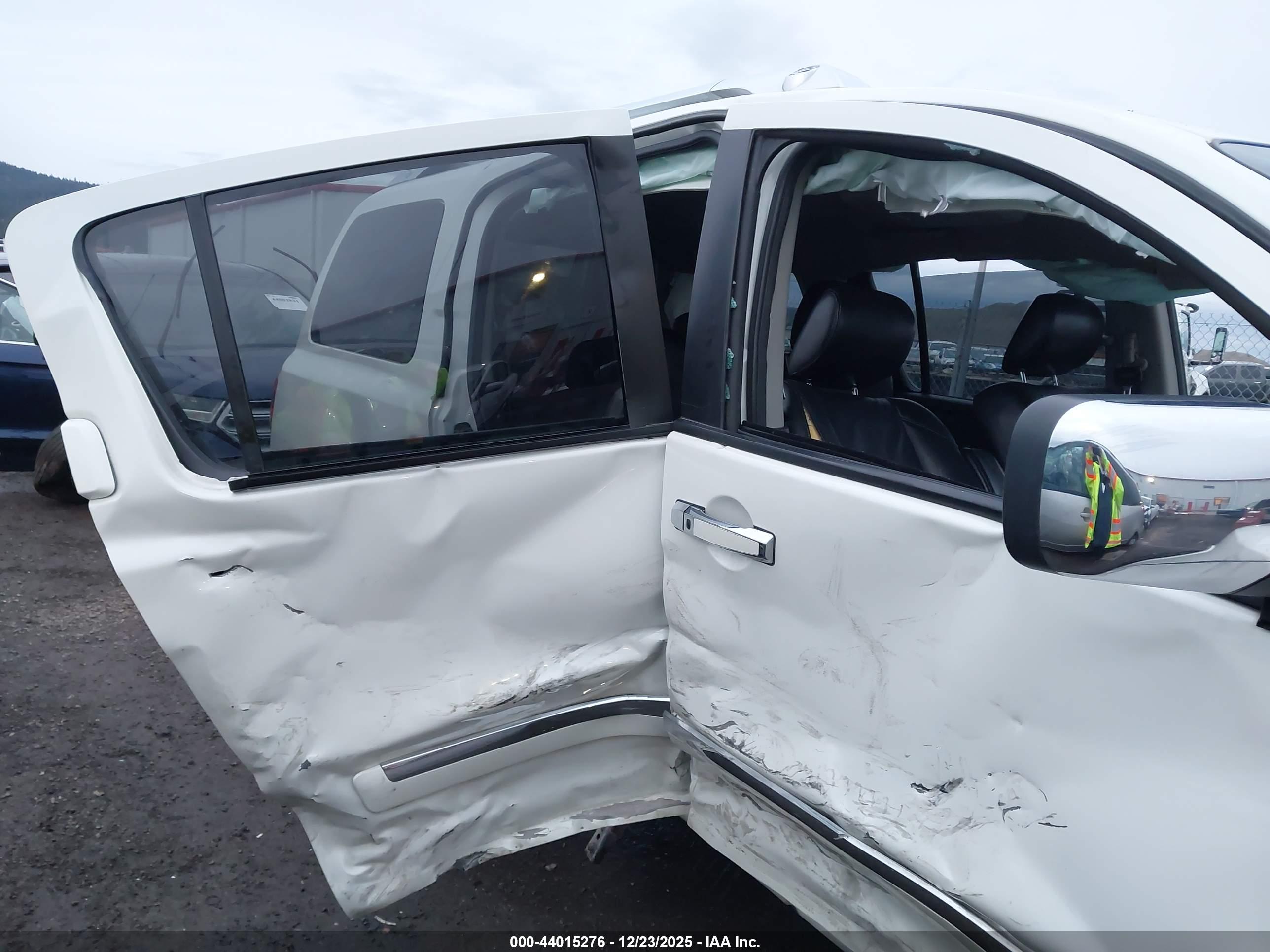 NISSAN ARMADA image 6
