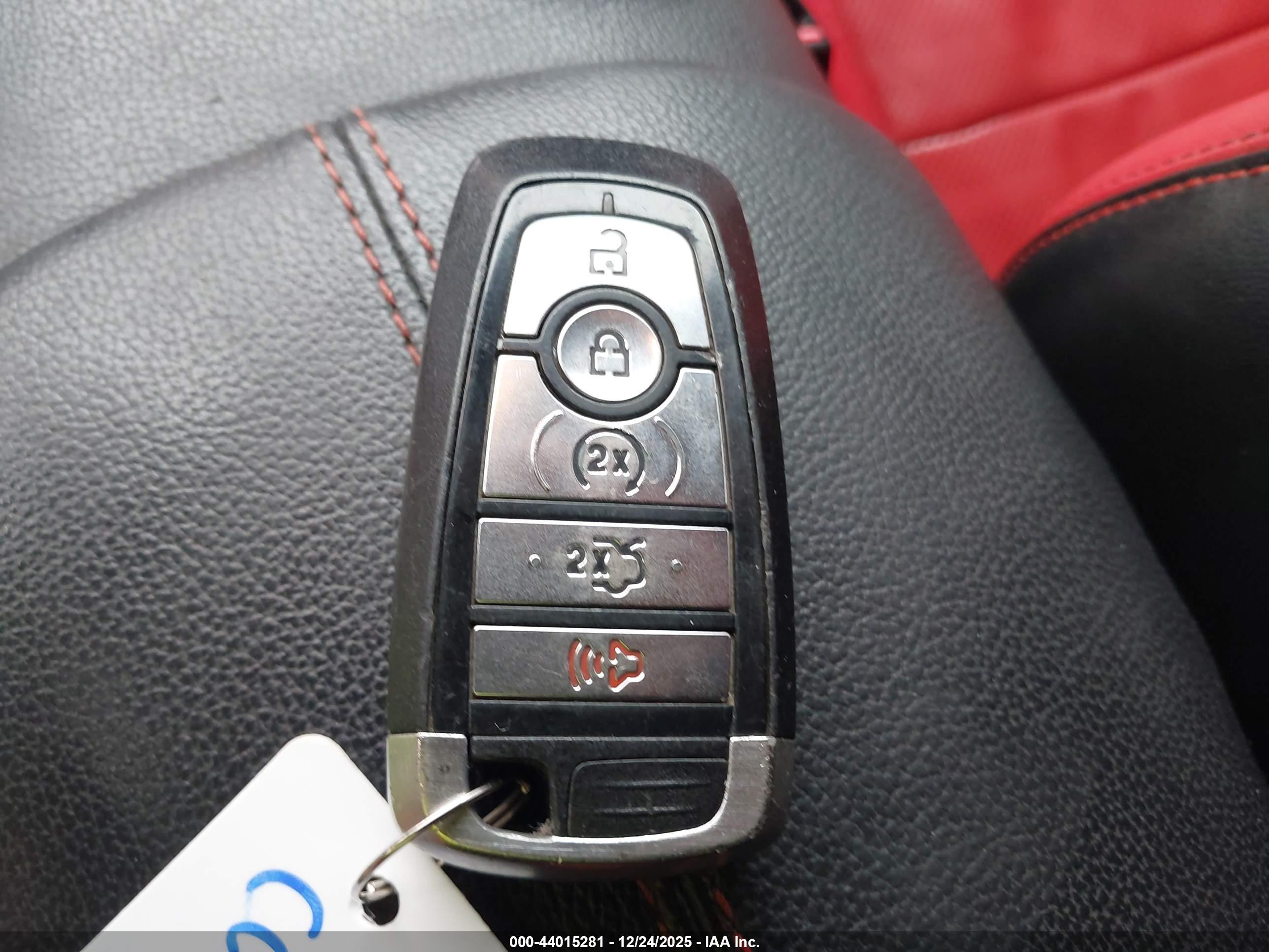FORD MUSTANG image 11