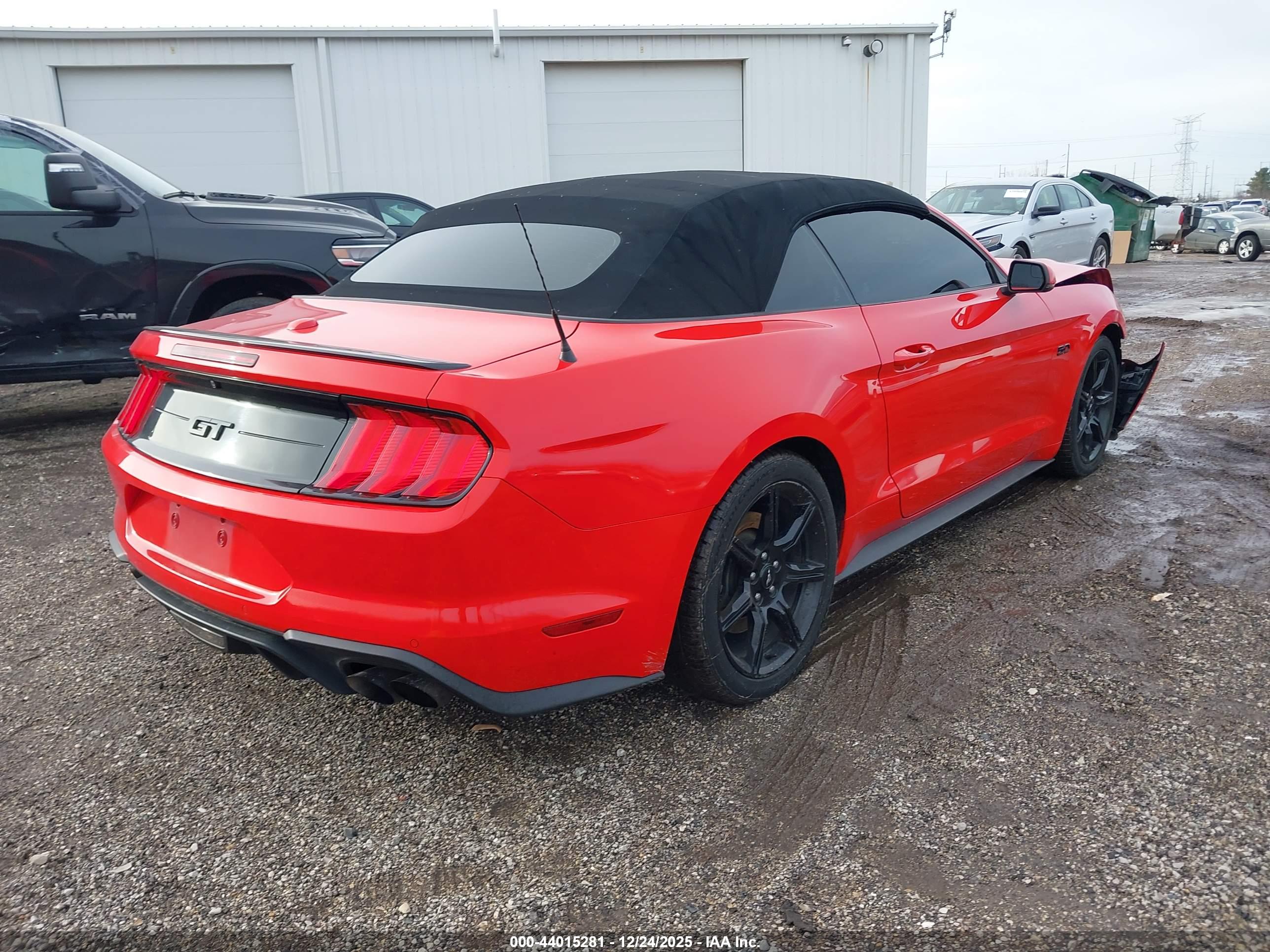 FORD MUSTANG image 4