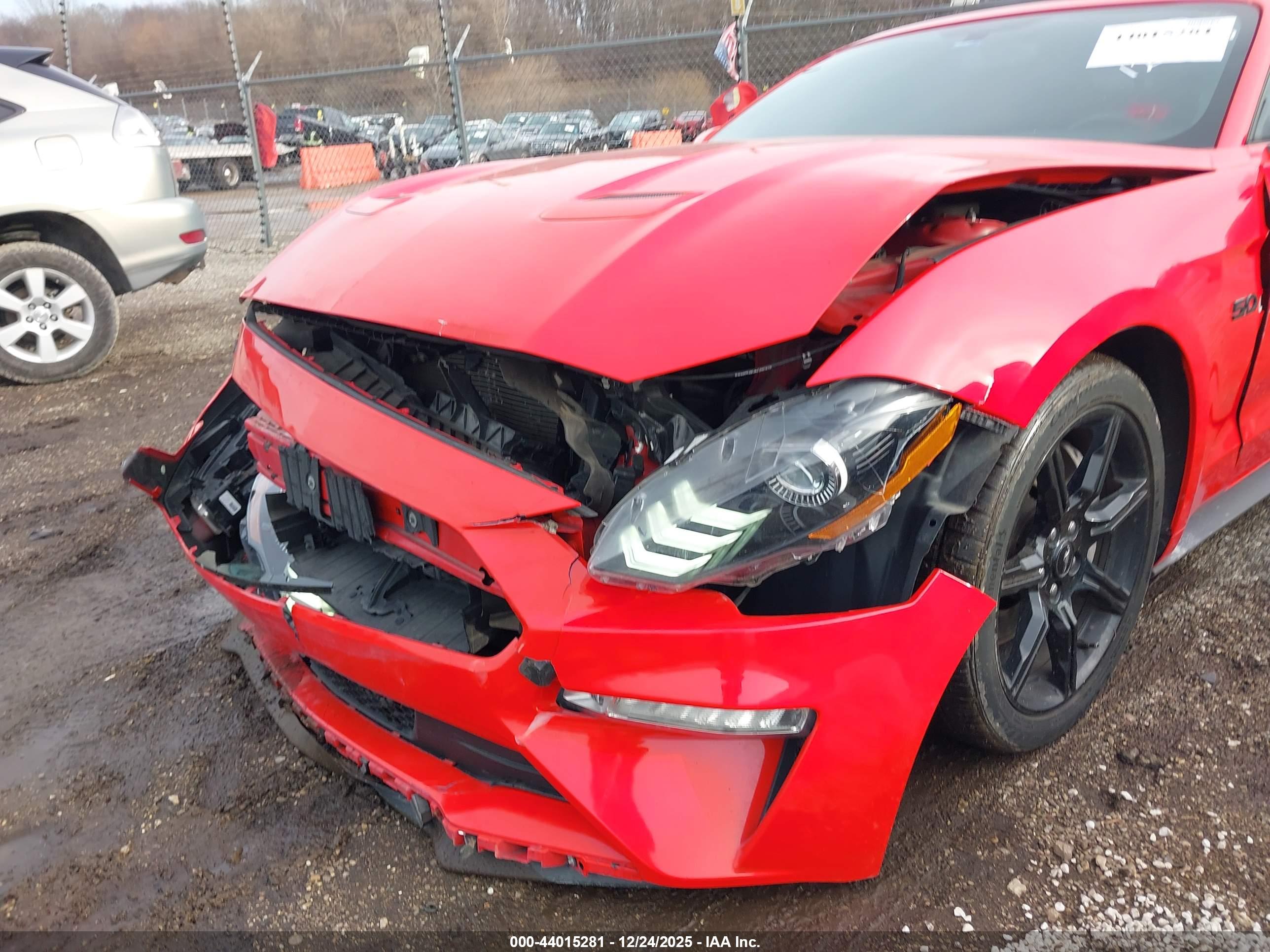 FORD MUSTANG image 6