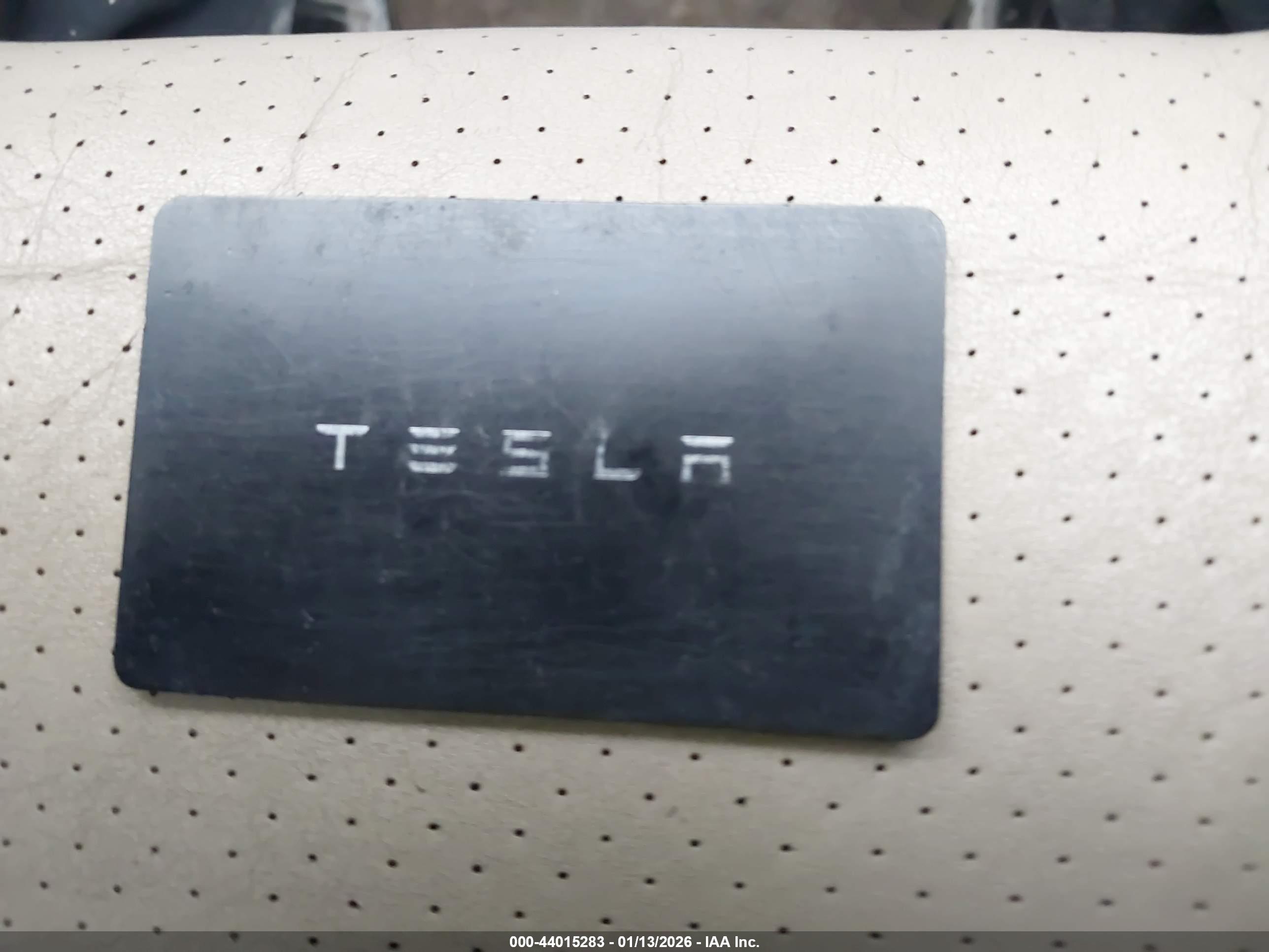 TESLA MODEL image 11