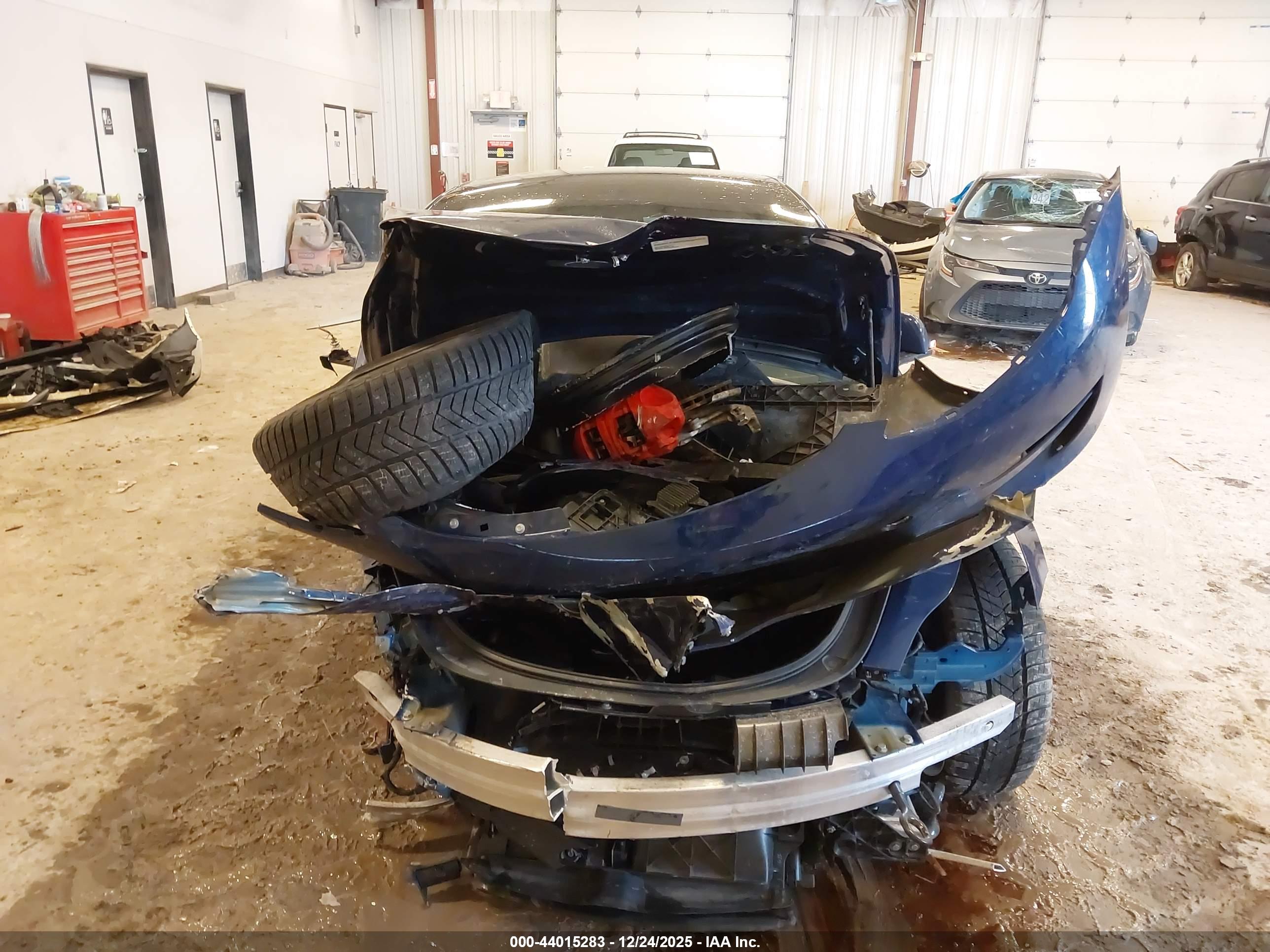 TESLA MODEL image 6