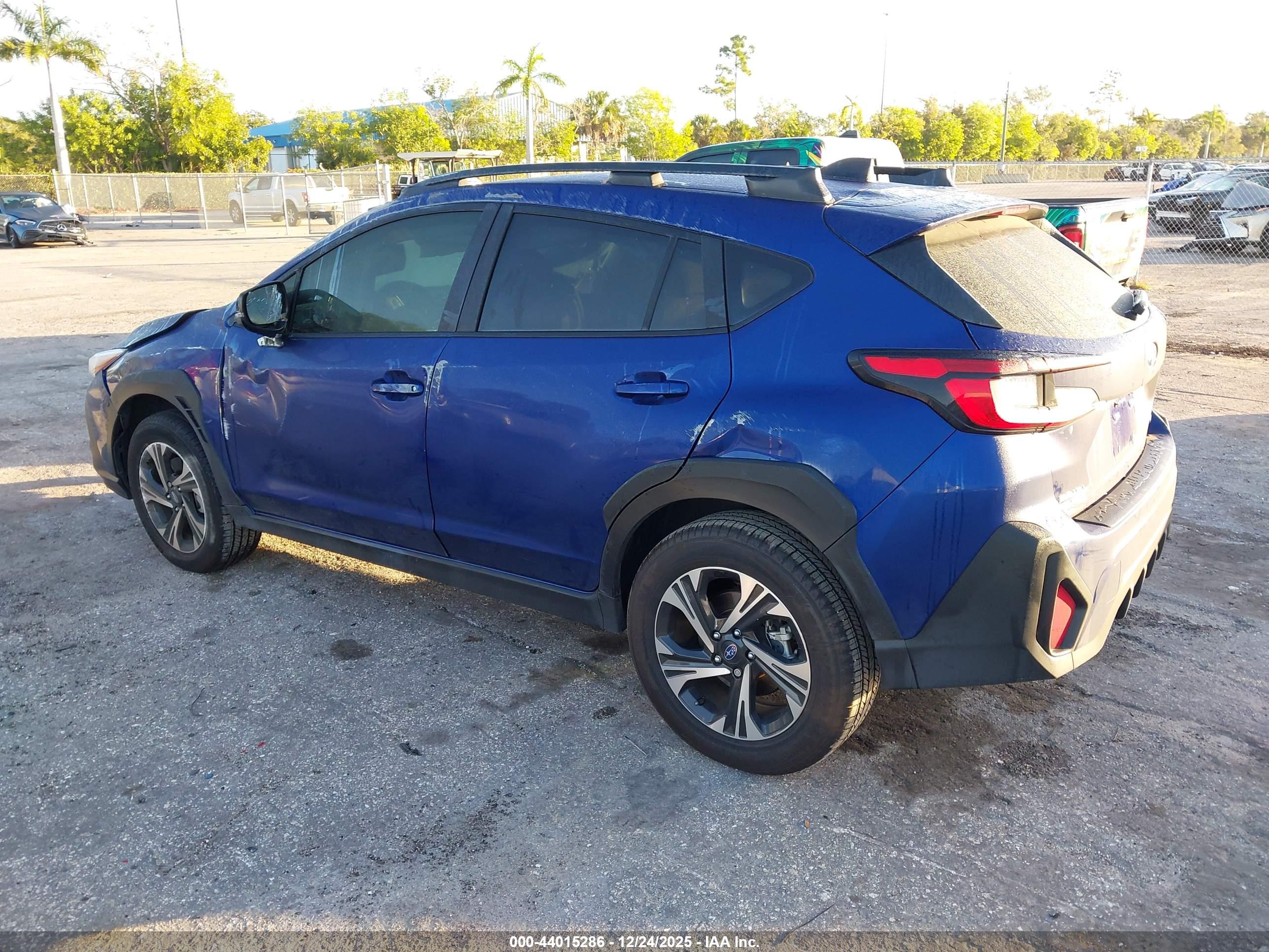 SUBARU CROSSTREK image 3