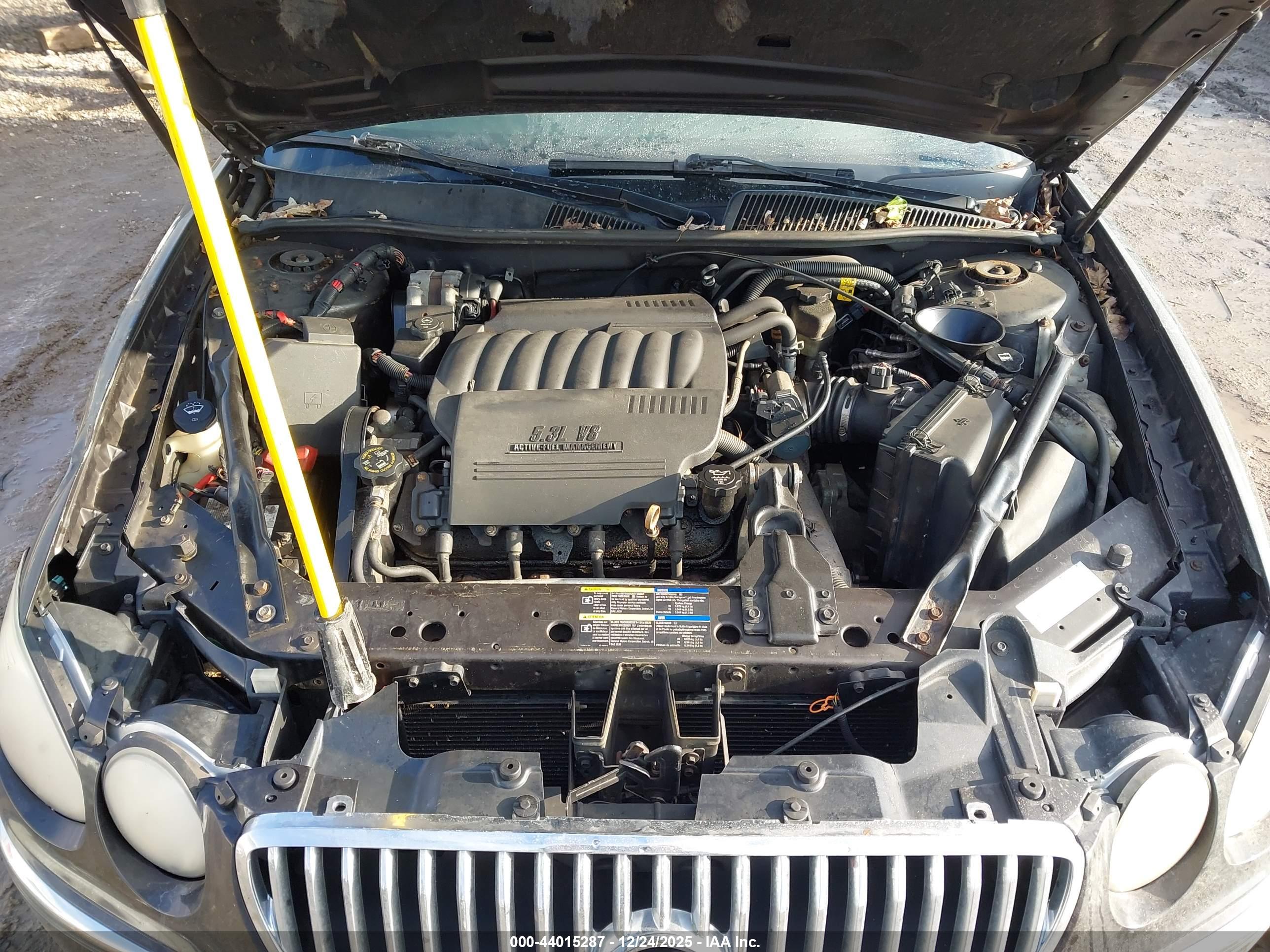 BUICK LACROSSE image 10