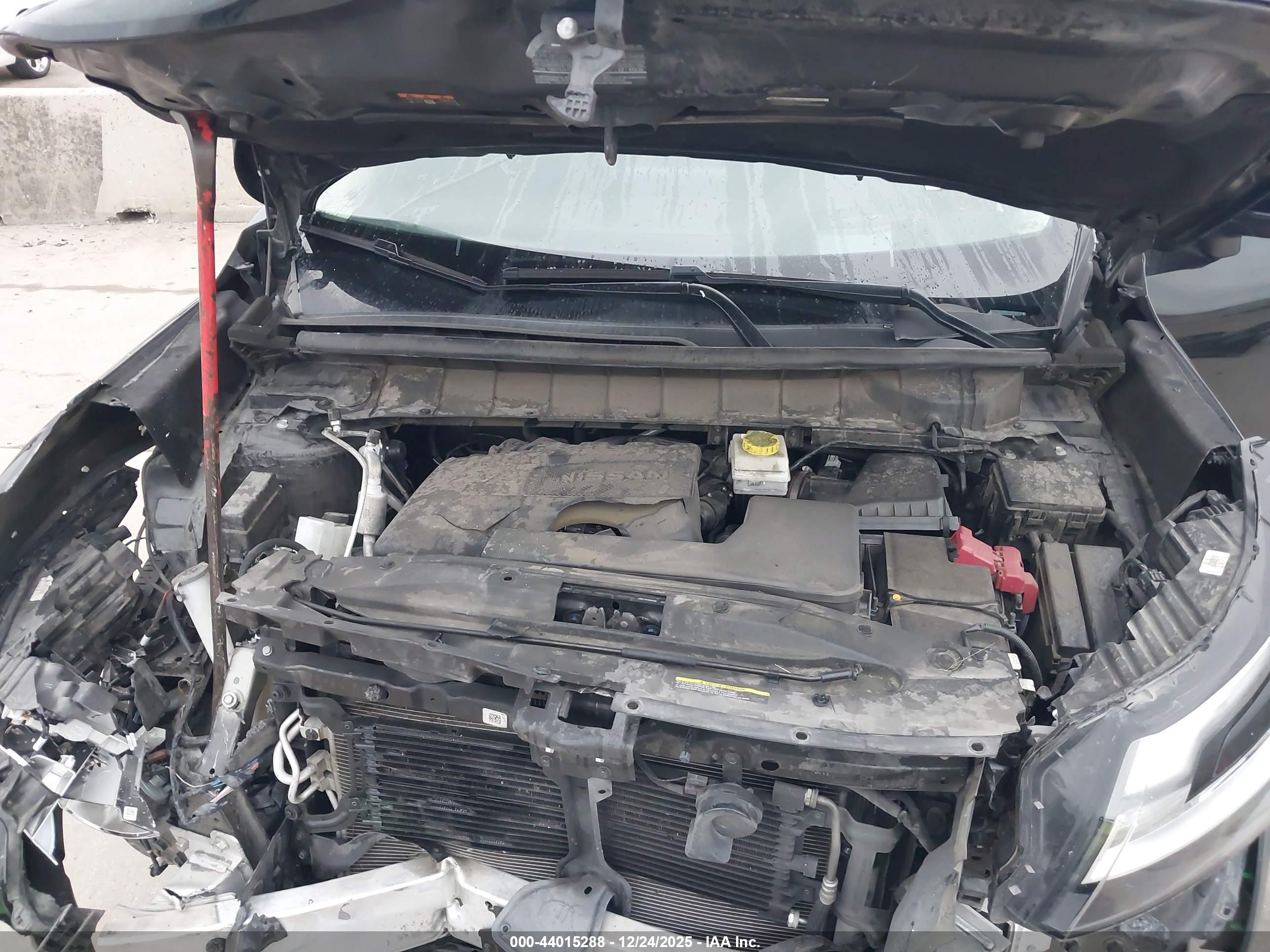 NISSAN PATHFINDER image 10