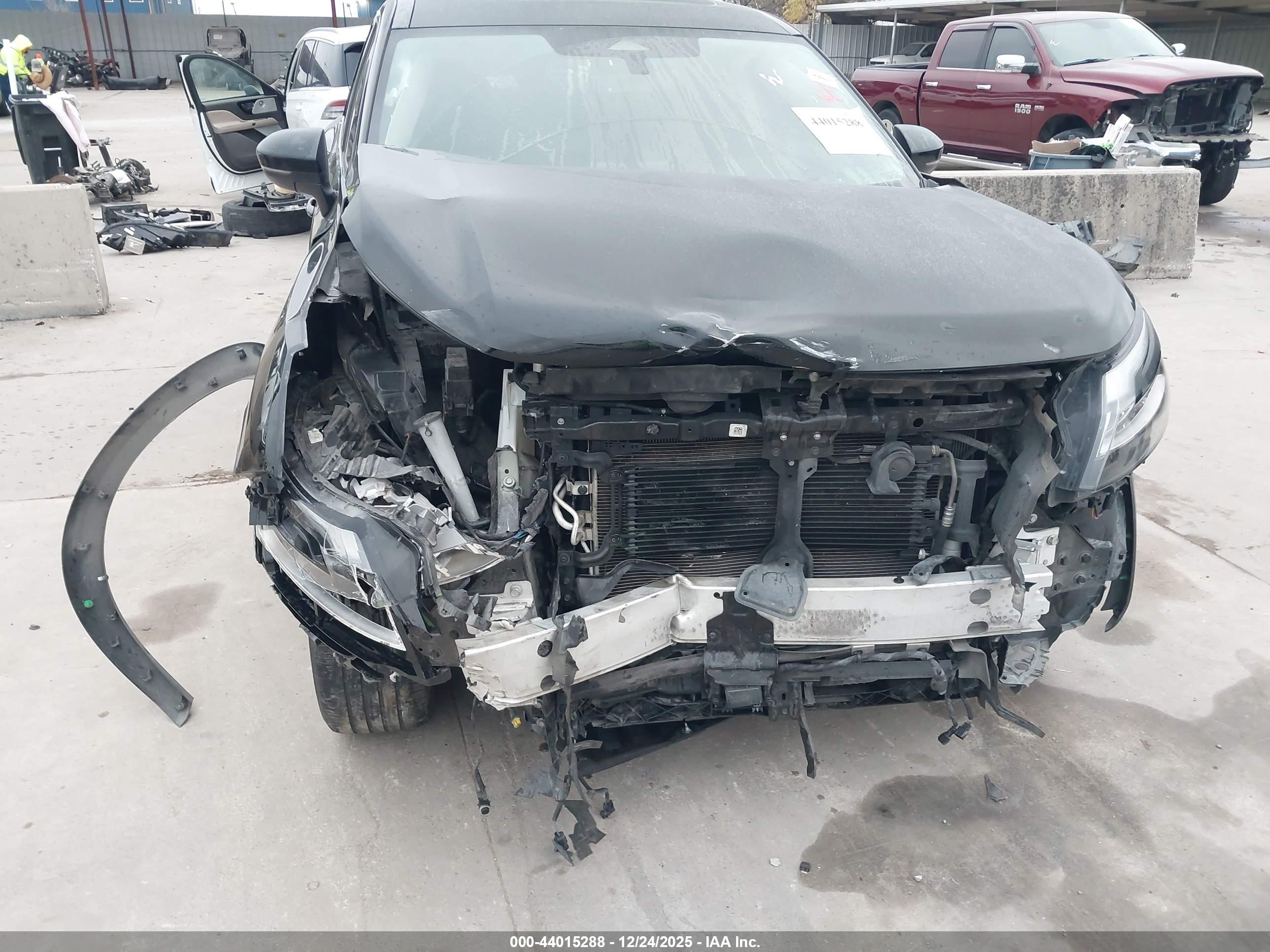 NISSAN PATHFINDER image 6