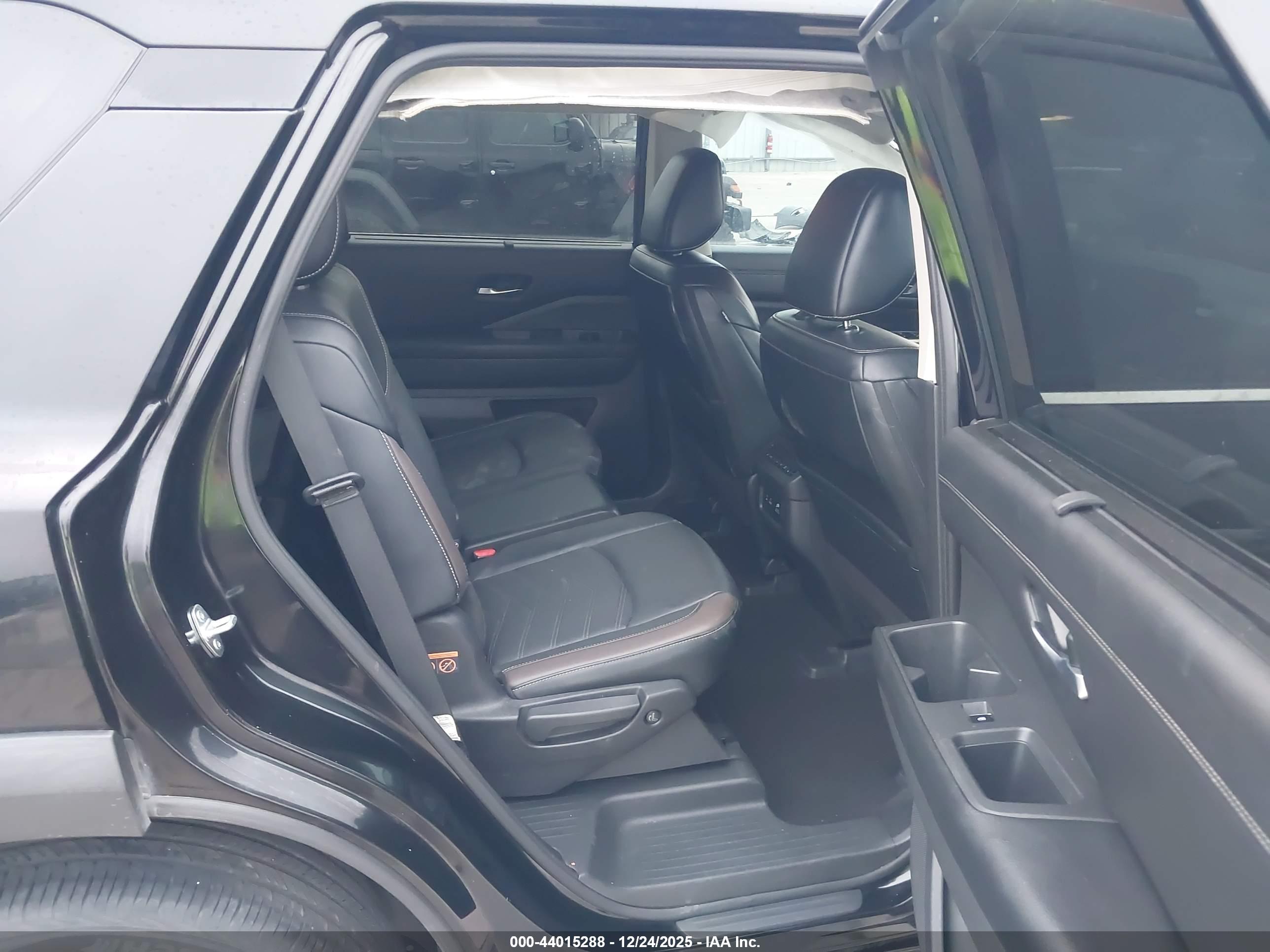 NISSAN PATHFINDER image 8